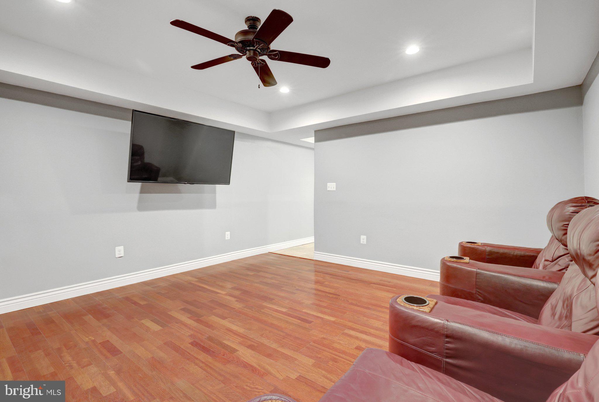 KINGS GRANT - Residential