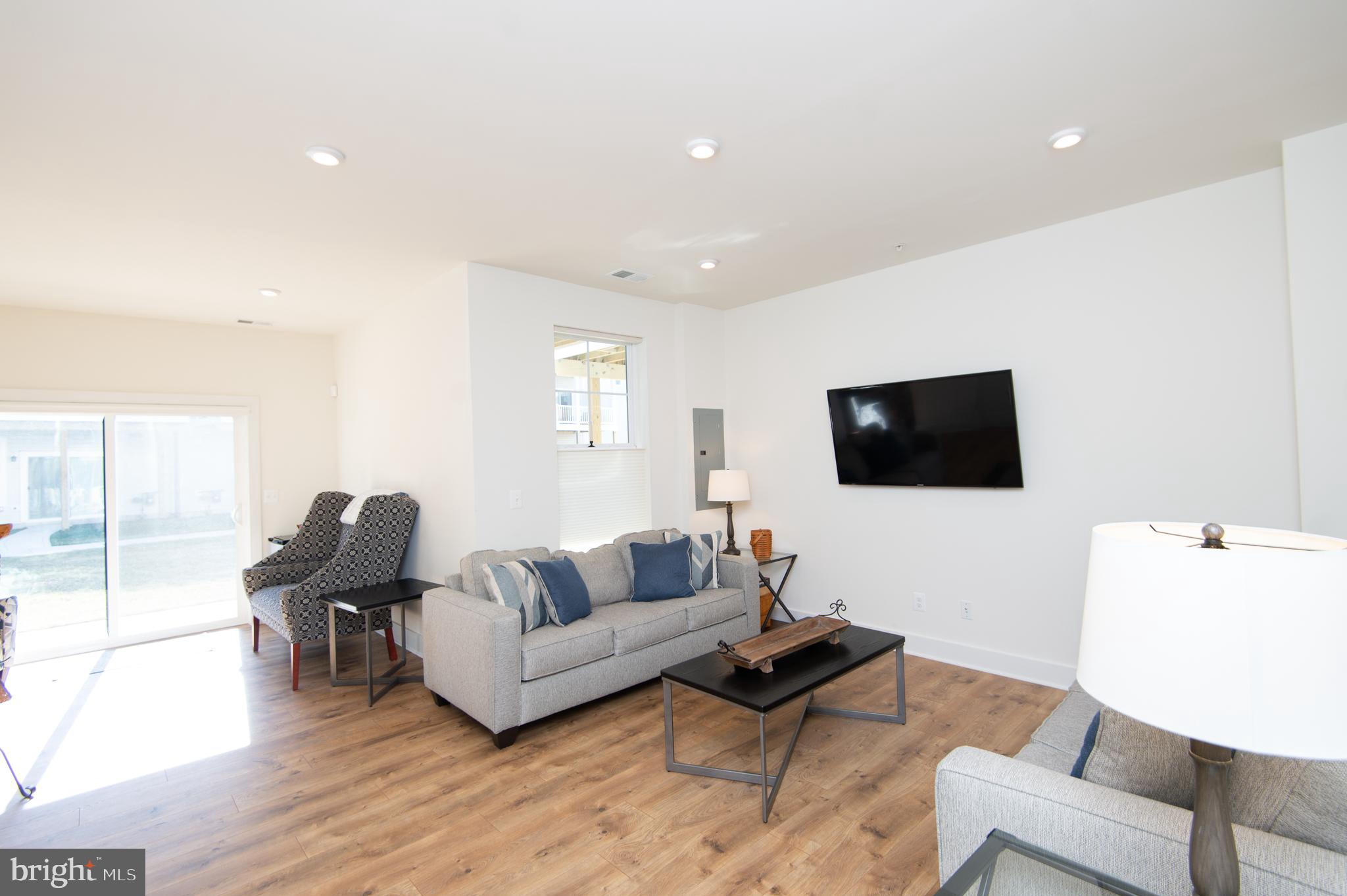 DEEP HARBOR - Residential