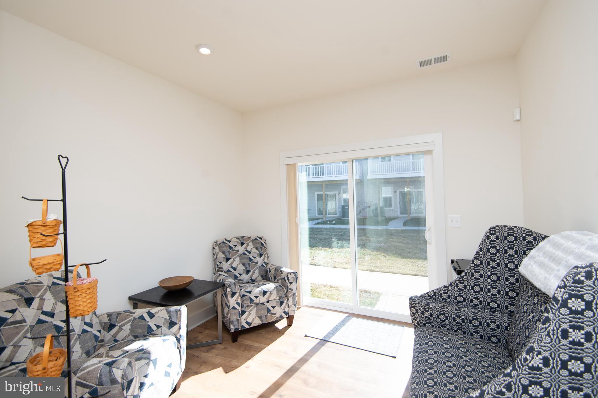 DEEP HARBOR - Residential