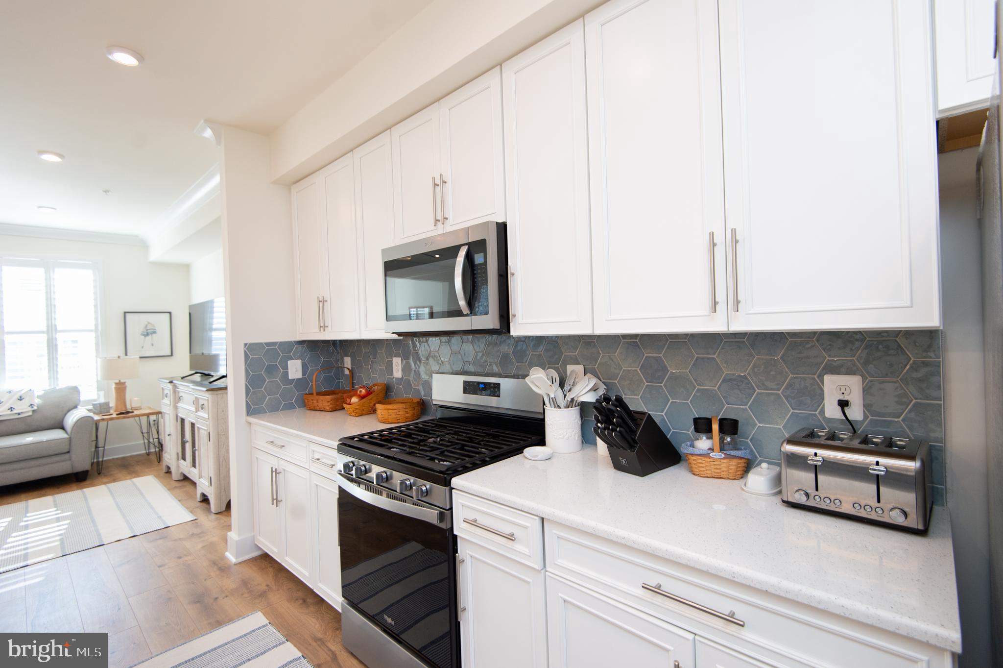 DEEP HARBOR - Residential