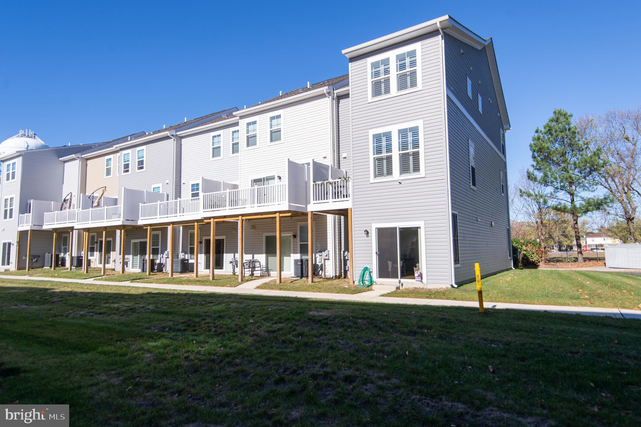 DEEP HARBOR - Residential