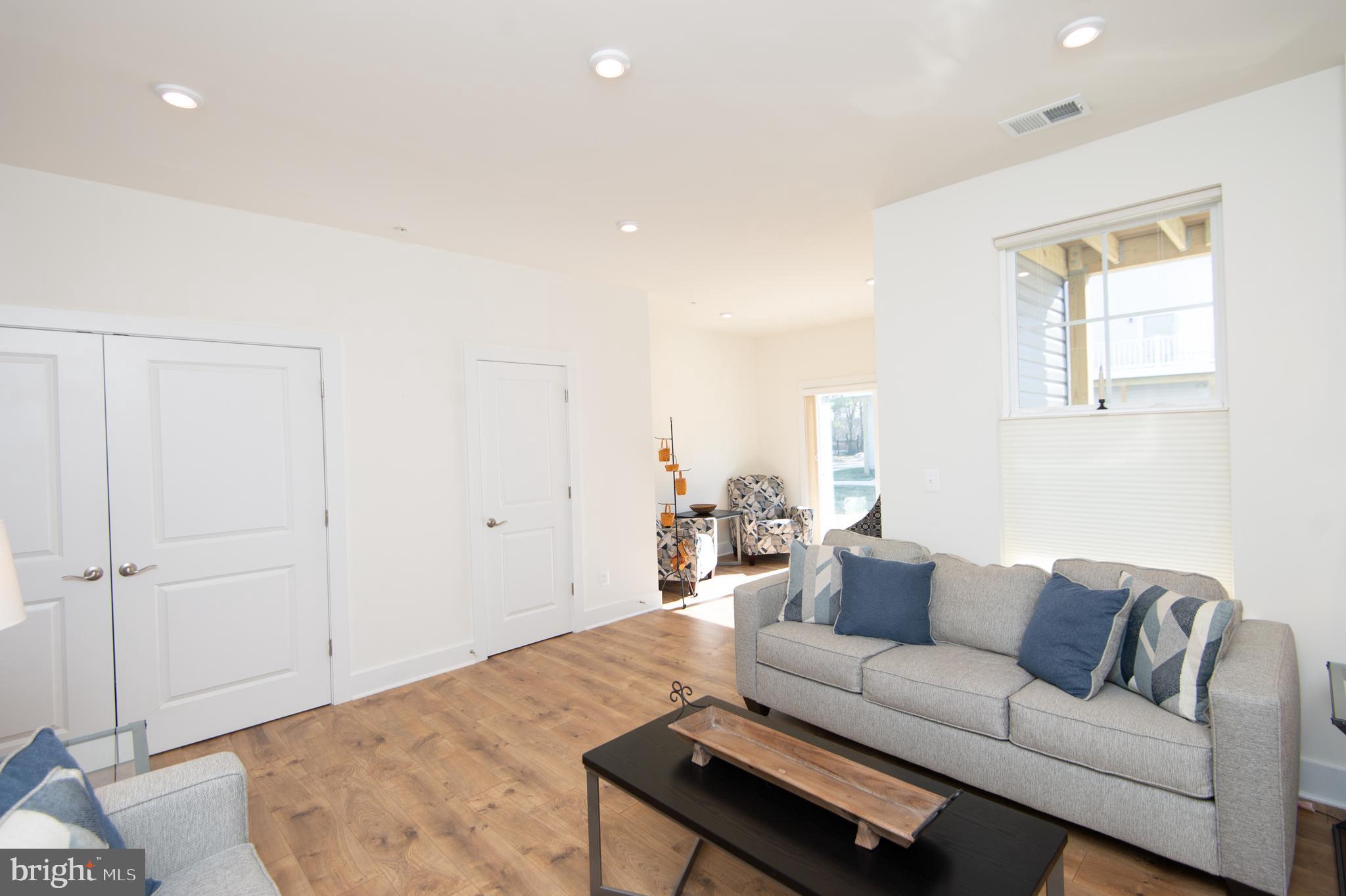 DEEP HARBOR - Residential