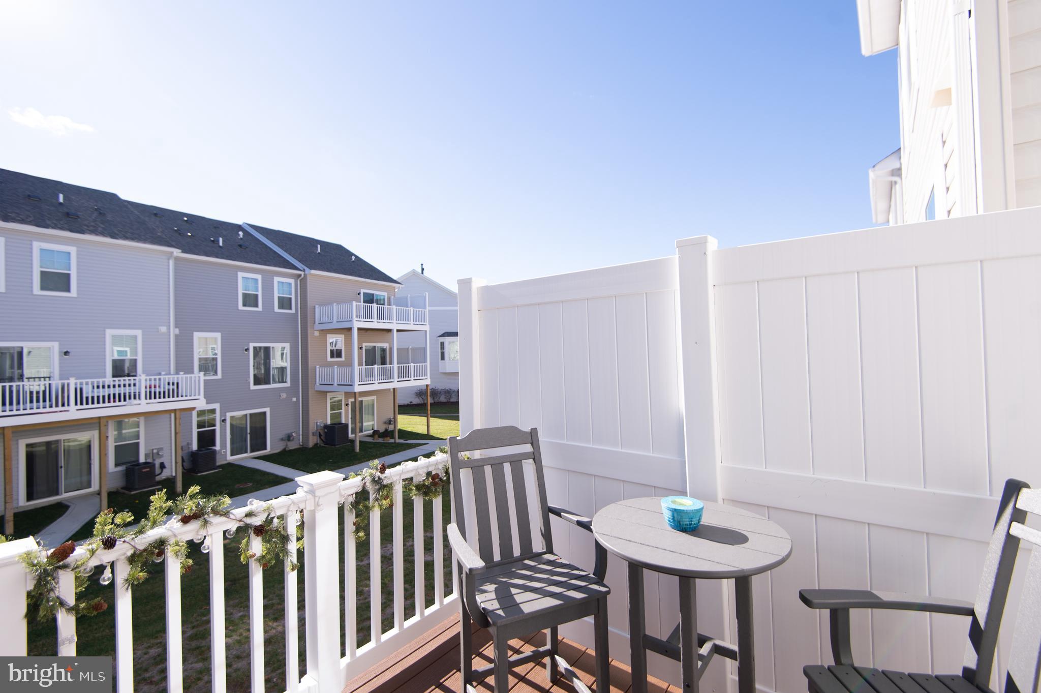 DEEP HARBOR - Residential