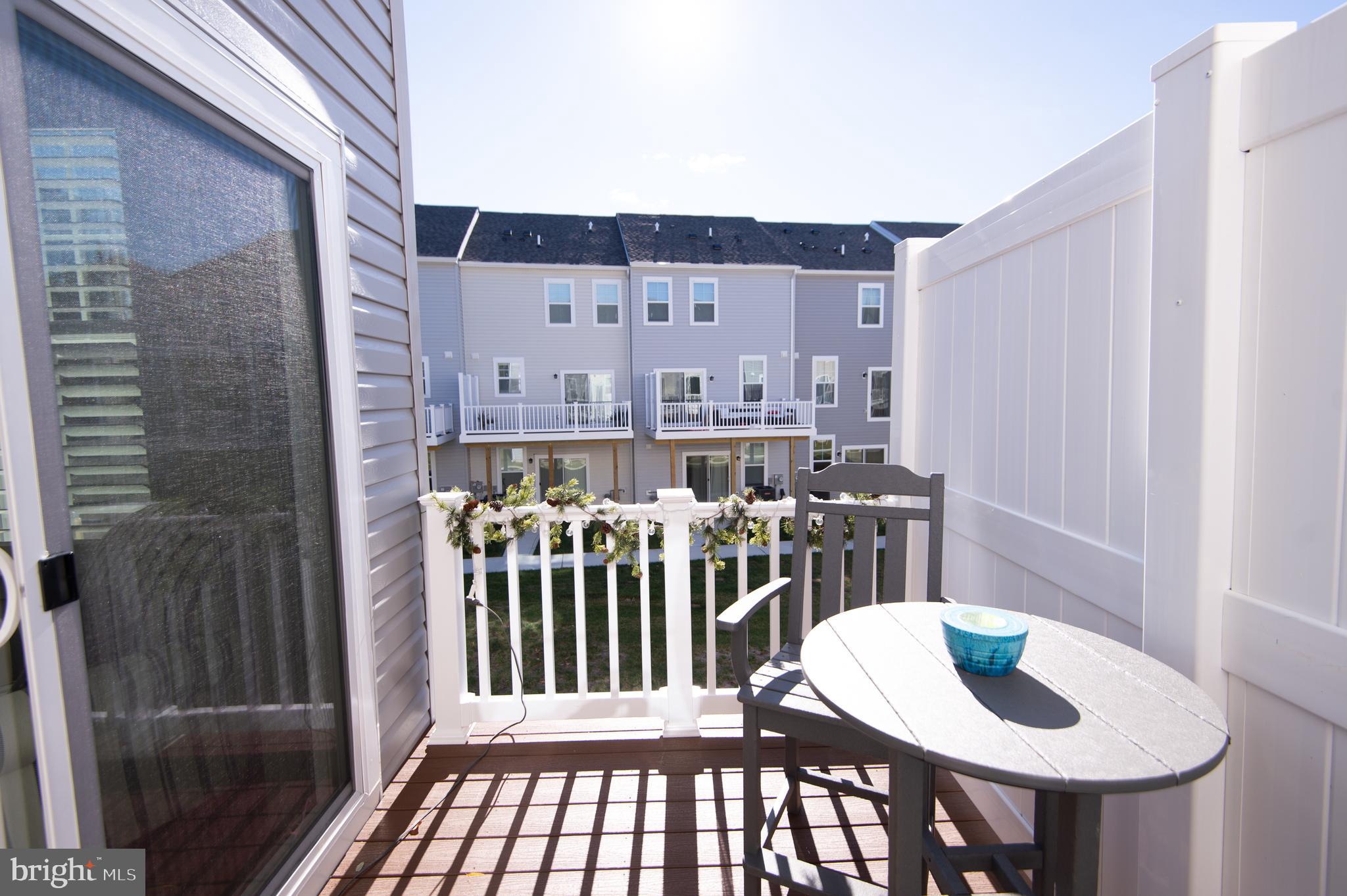 DEEP HARBOR - Residential