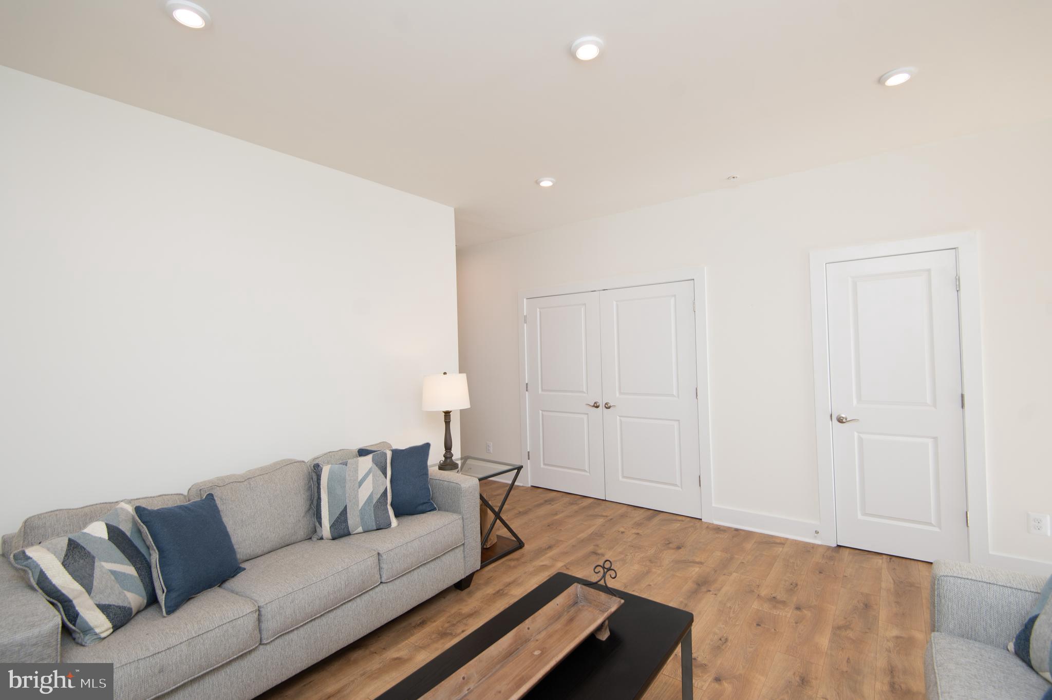 DEEP HARBOR - Residential