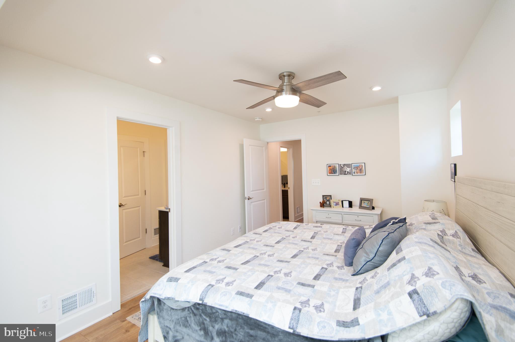 DEEP HARBOR - Residential