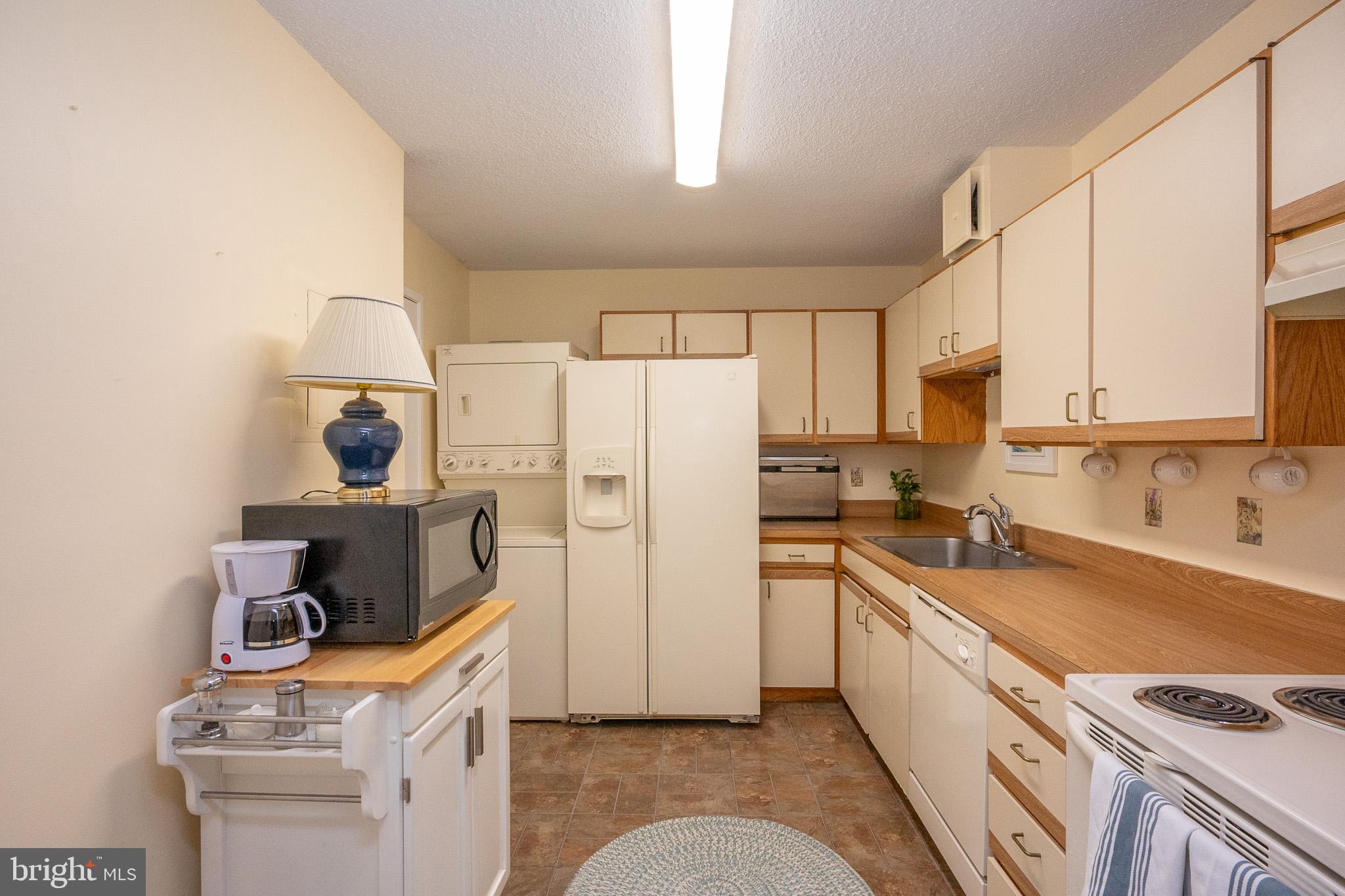 GREENS OF LEISURE WORLD - Residential