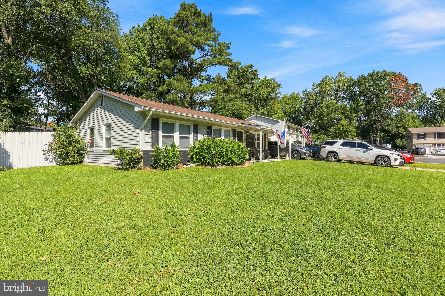 806 OXFORD COURT