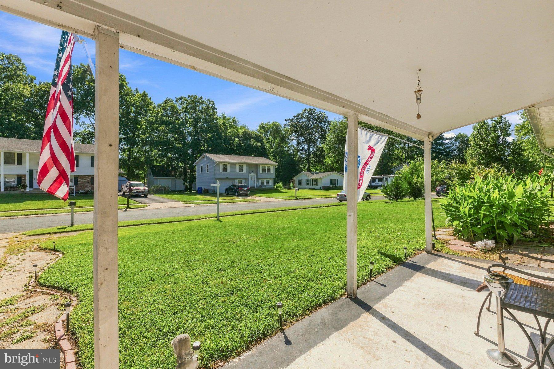 806 OXFORD COURT