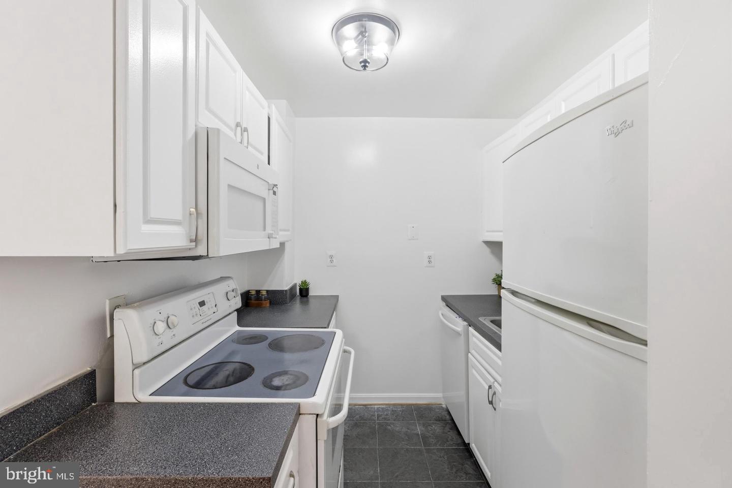 610 LONGFELLOW STREET NW 305