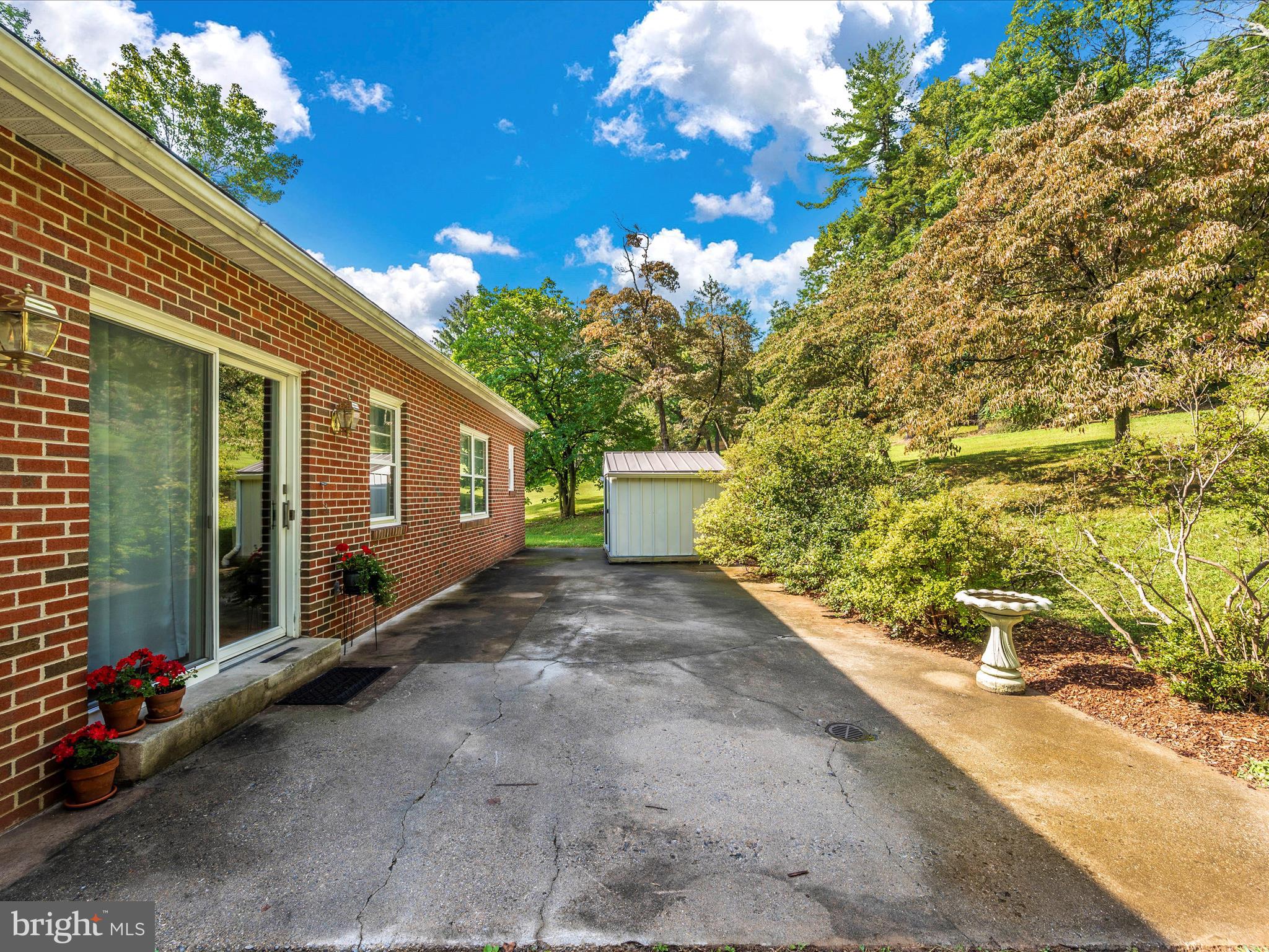 SHOOKSTOWN - Residential