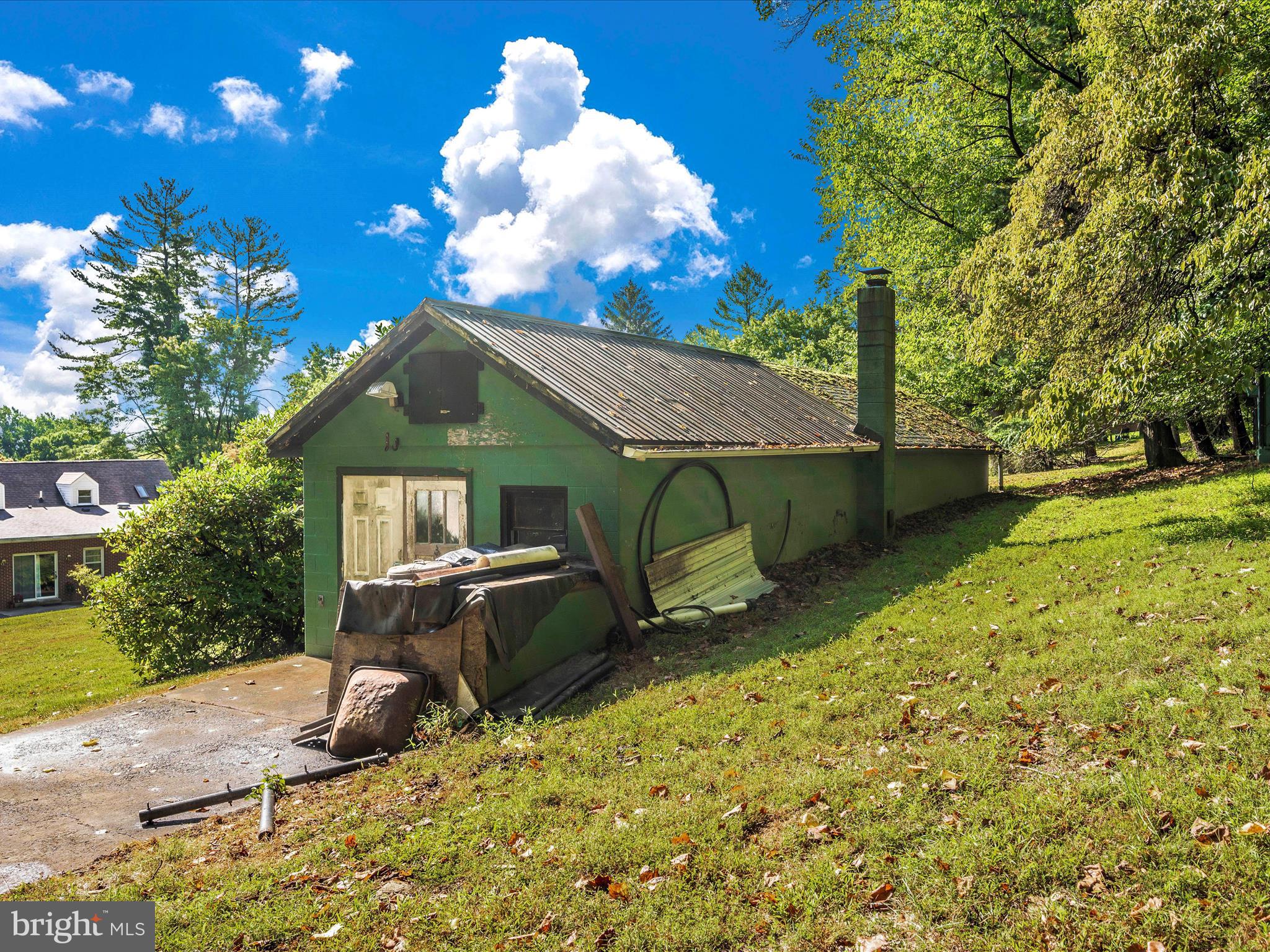 SHOOKSTOWN - Residential