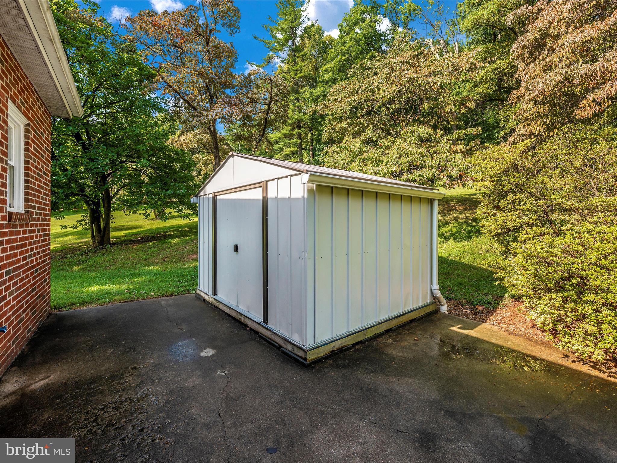 SHOOKSTOWN - Residential