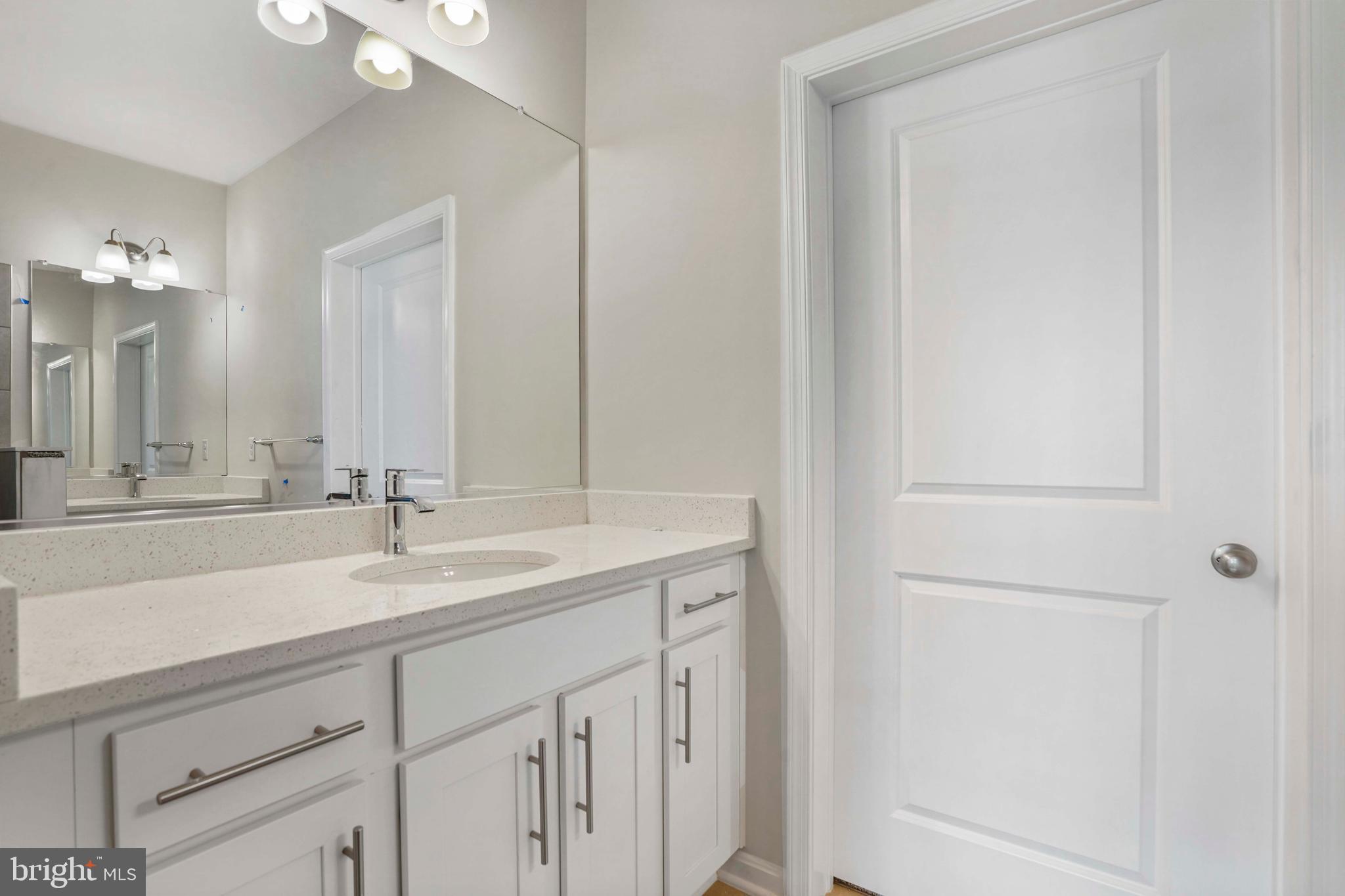 RENN QUARTER - Residential Lease