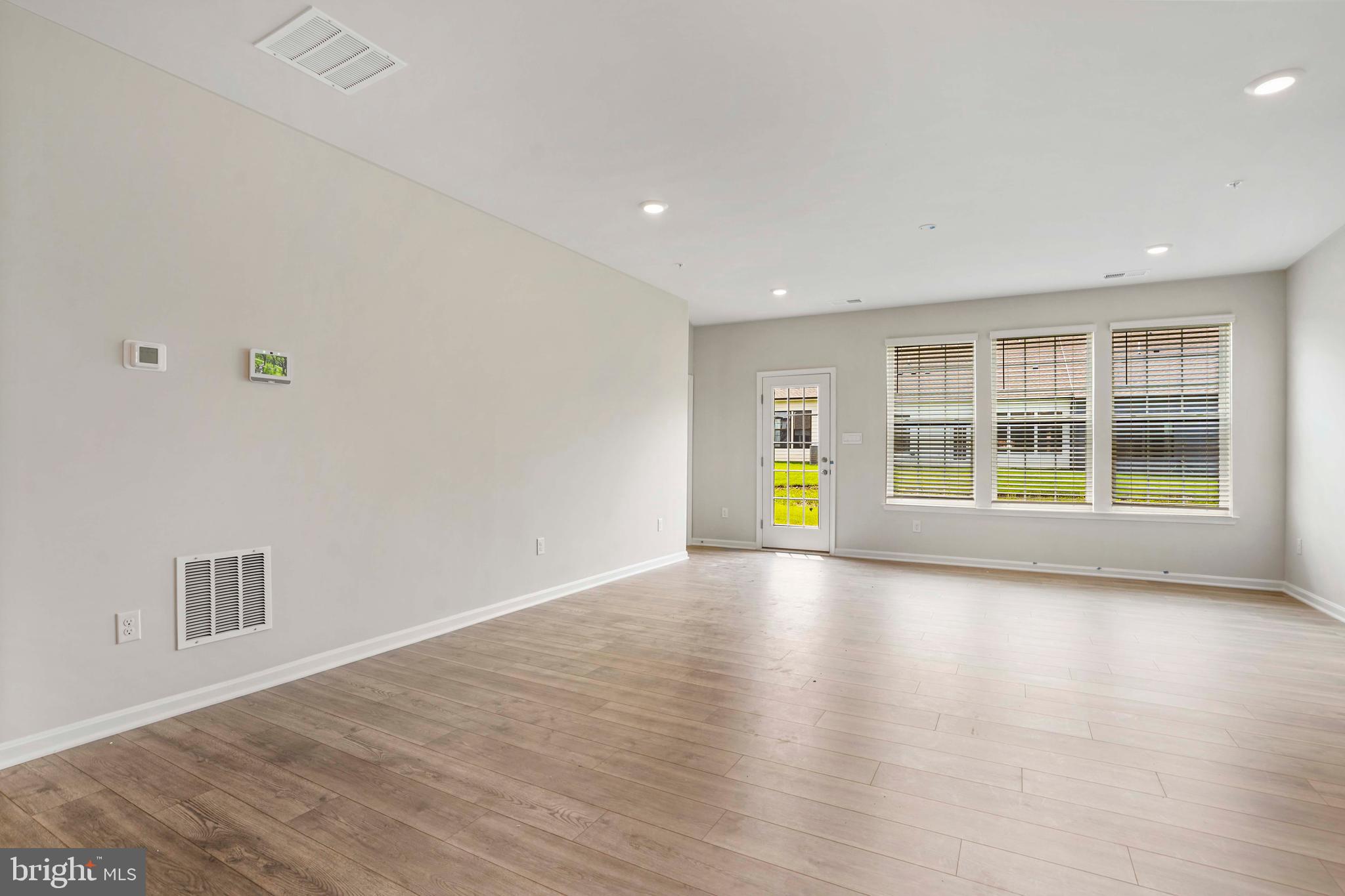 RENN QUARTER - Residential Lease