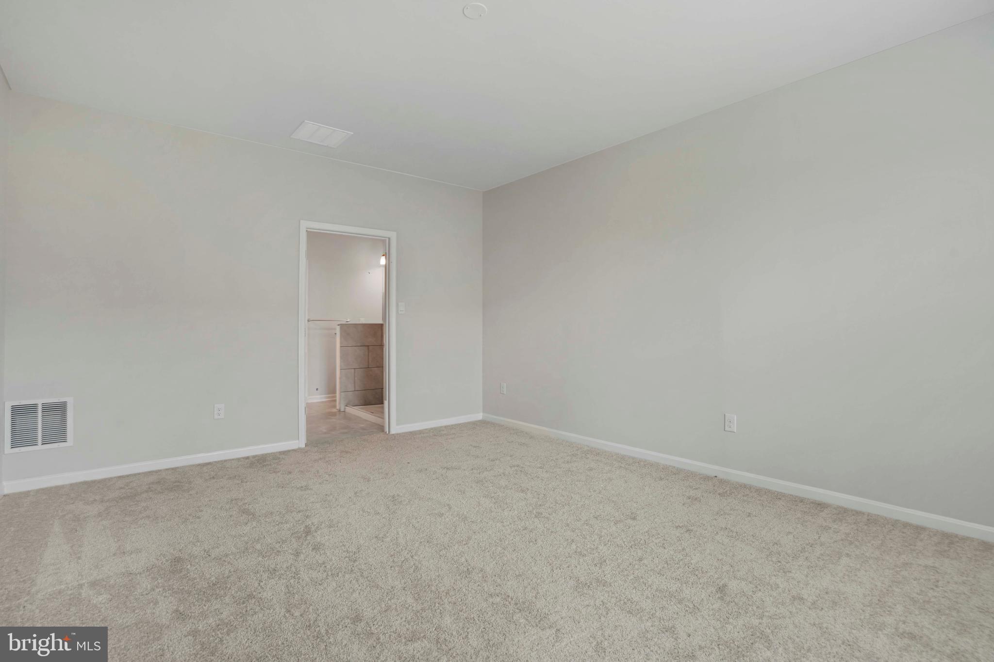 RENN QUARTER - Residential Lease