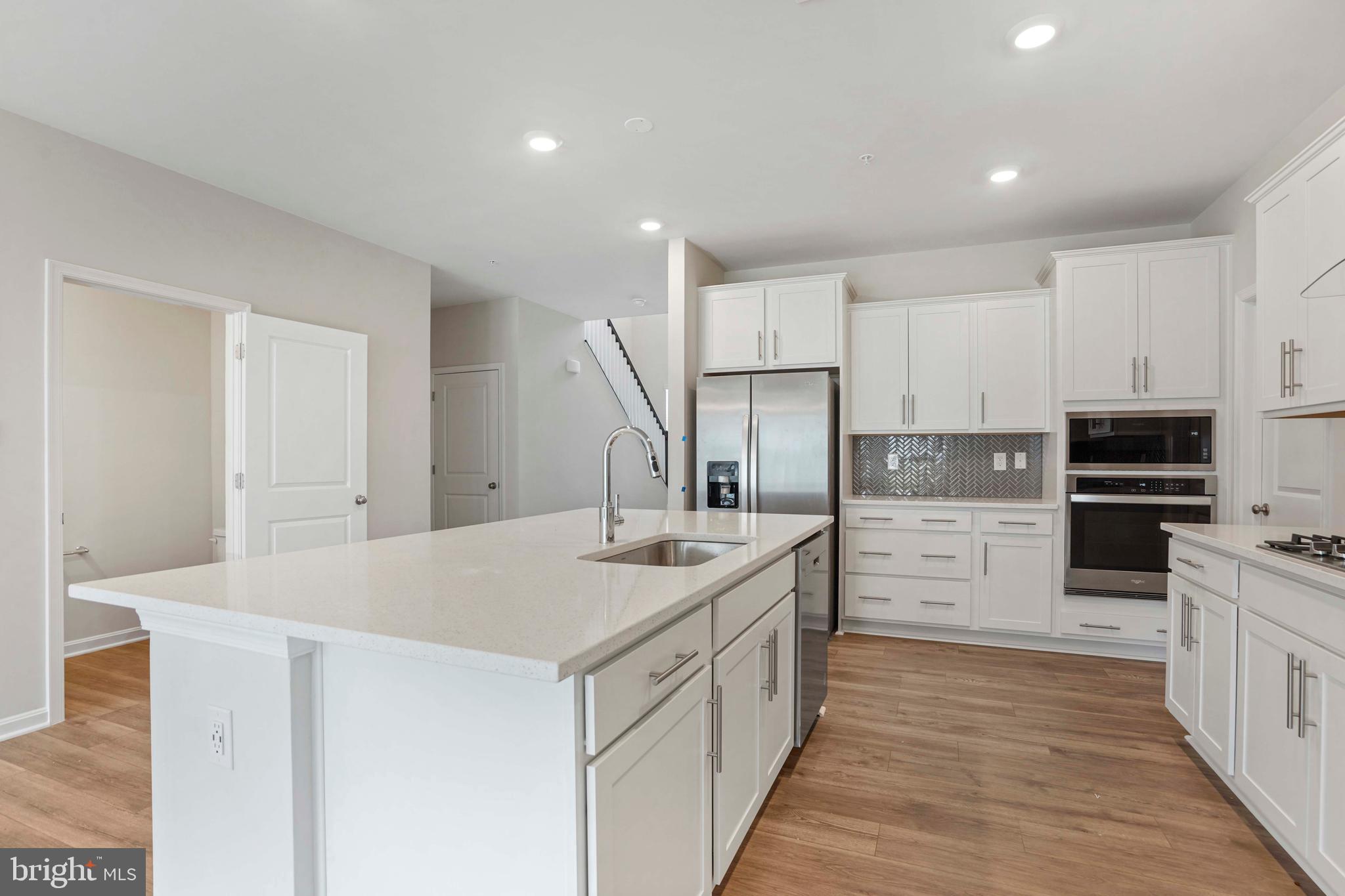 RENN QUARTER - Residential Lease