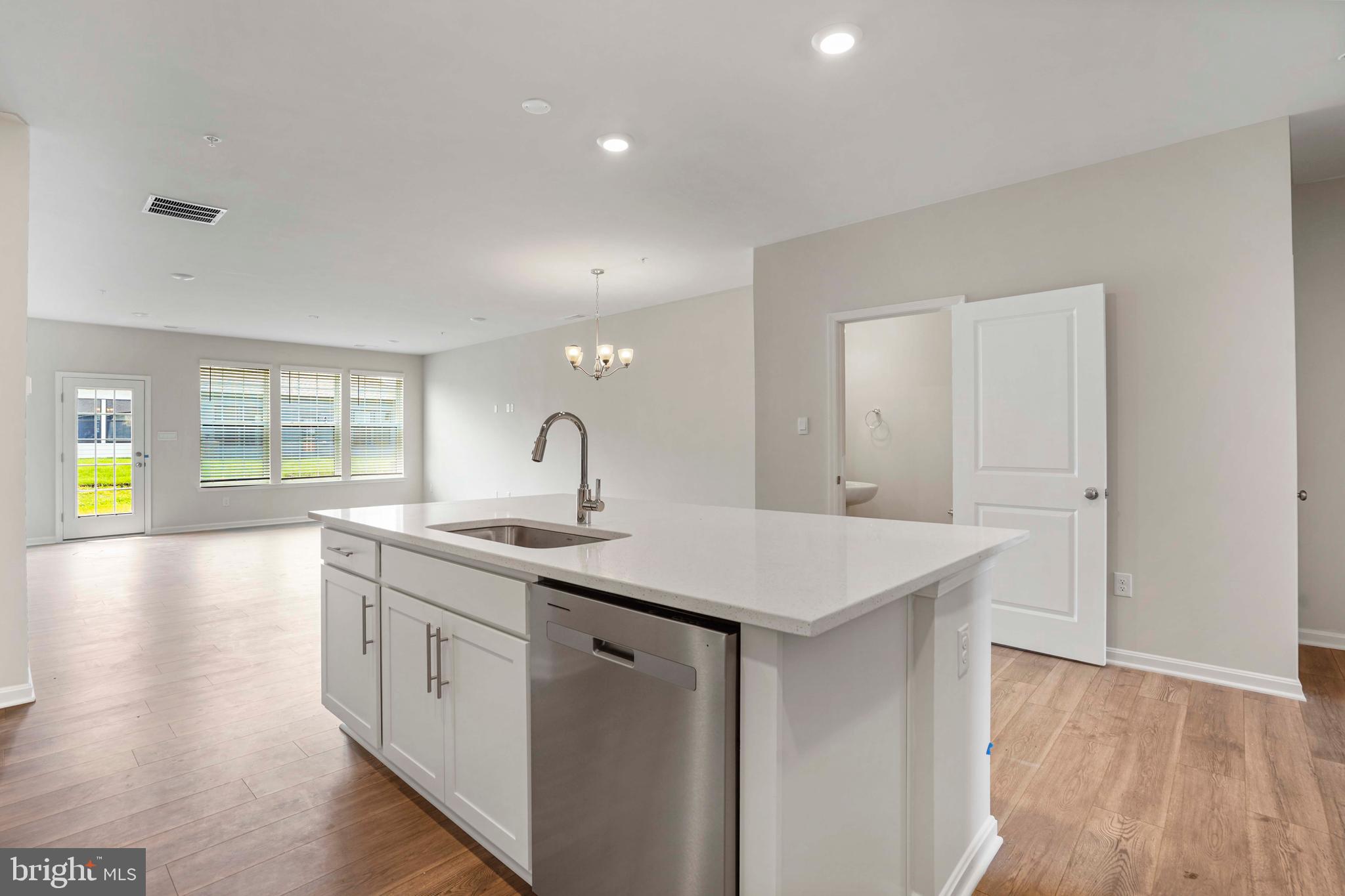 RENN QUARTER - Residential Lease