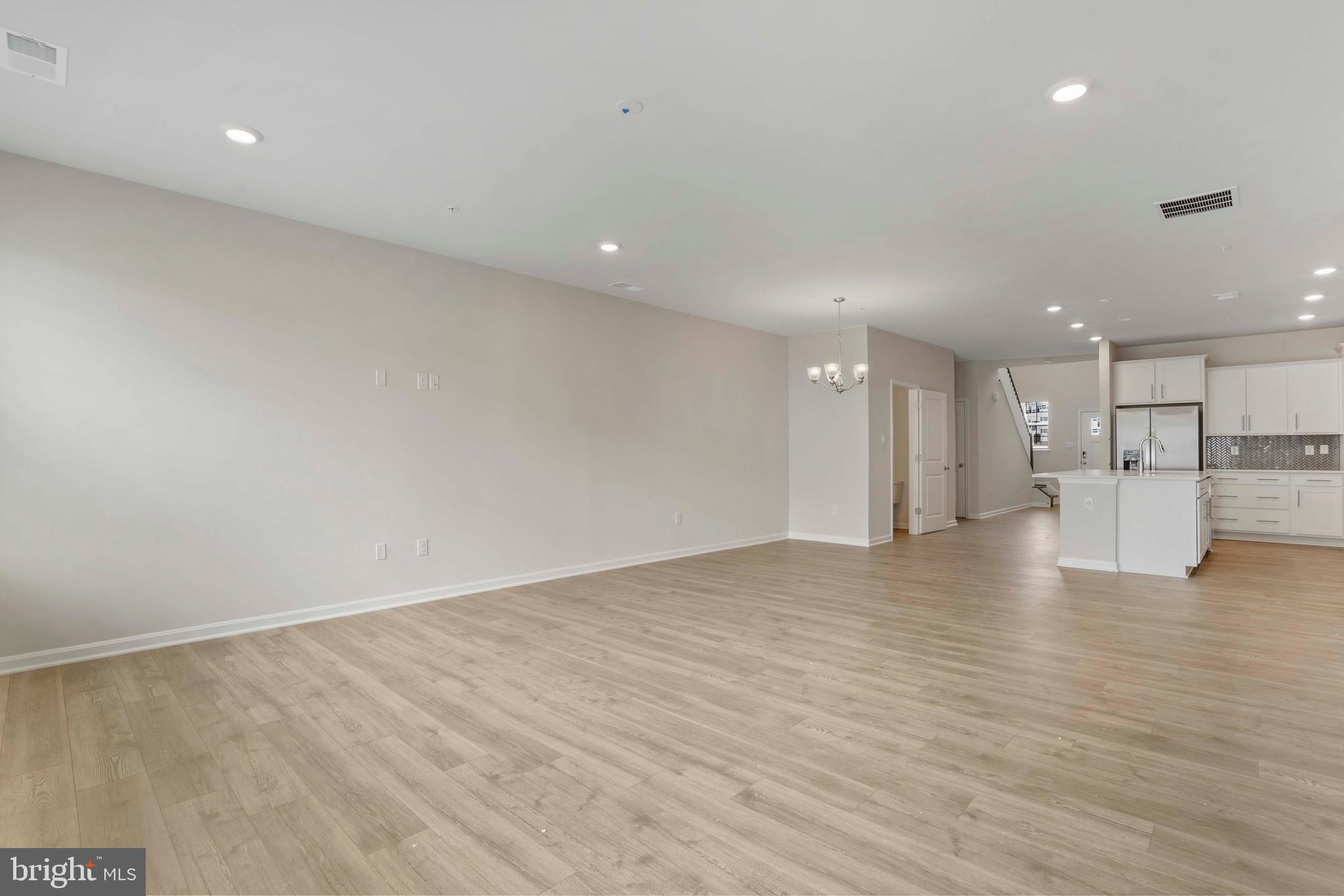 RENN QUARTER - Residential Lease