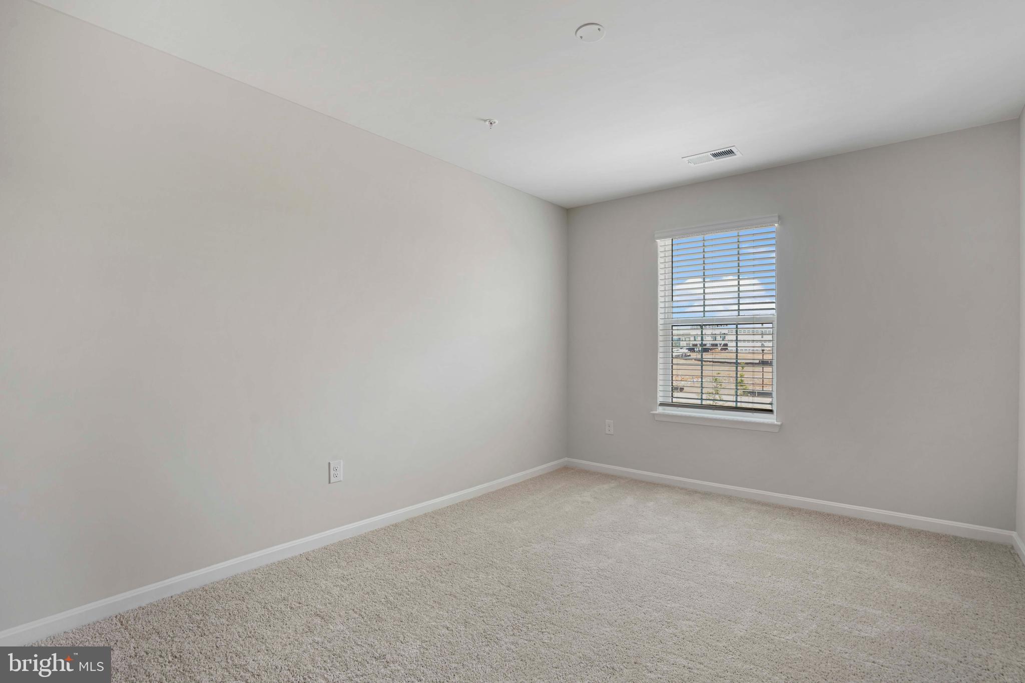 RENN QUARTER - Residential Lease