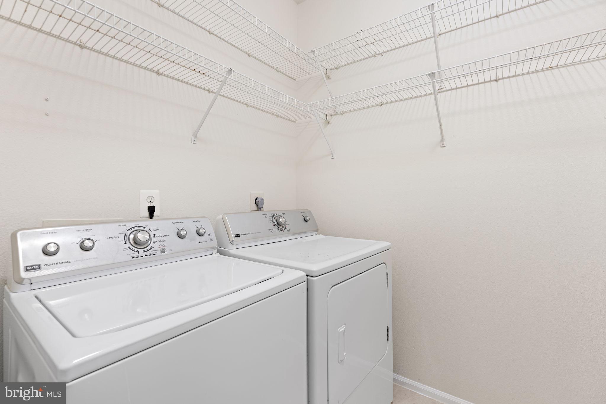 GATES OF MCLEAN - Residential