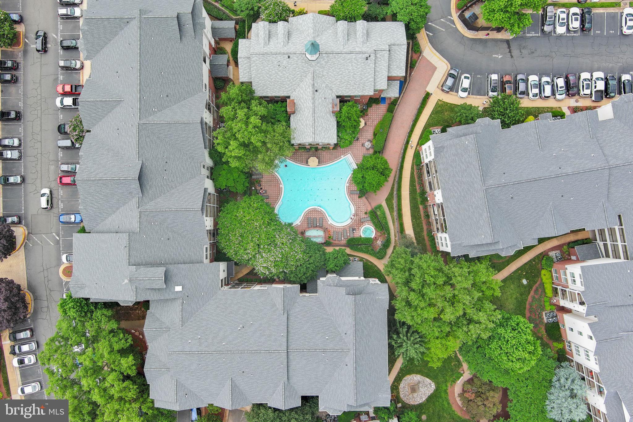 GATES OF MCLEAN - Residential