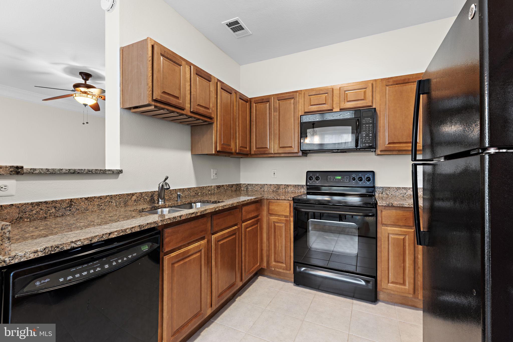 GATES OF MCLEAN - Residential