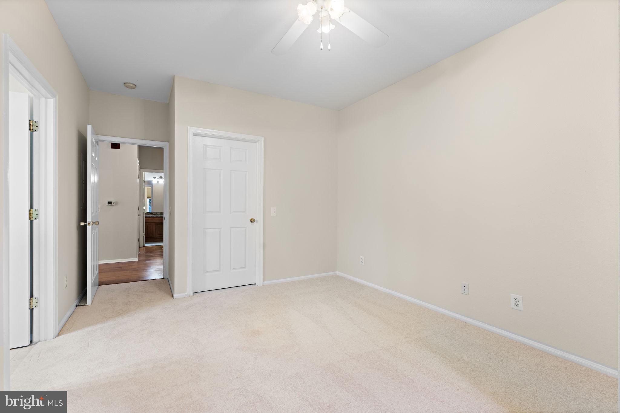 GATES OF MCLEAN - Residential