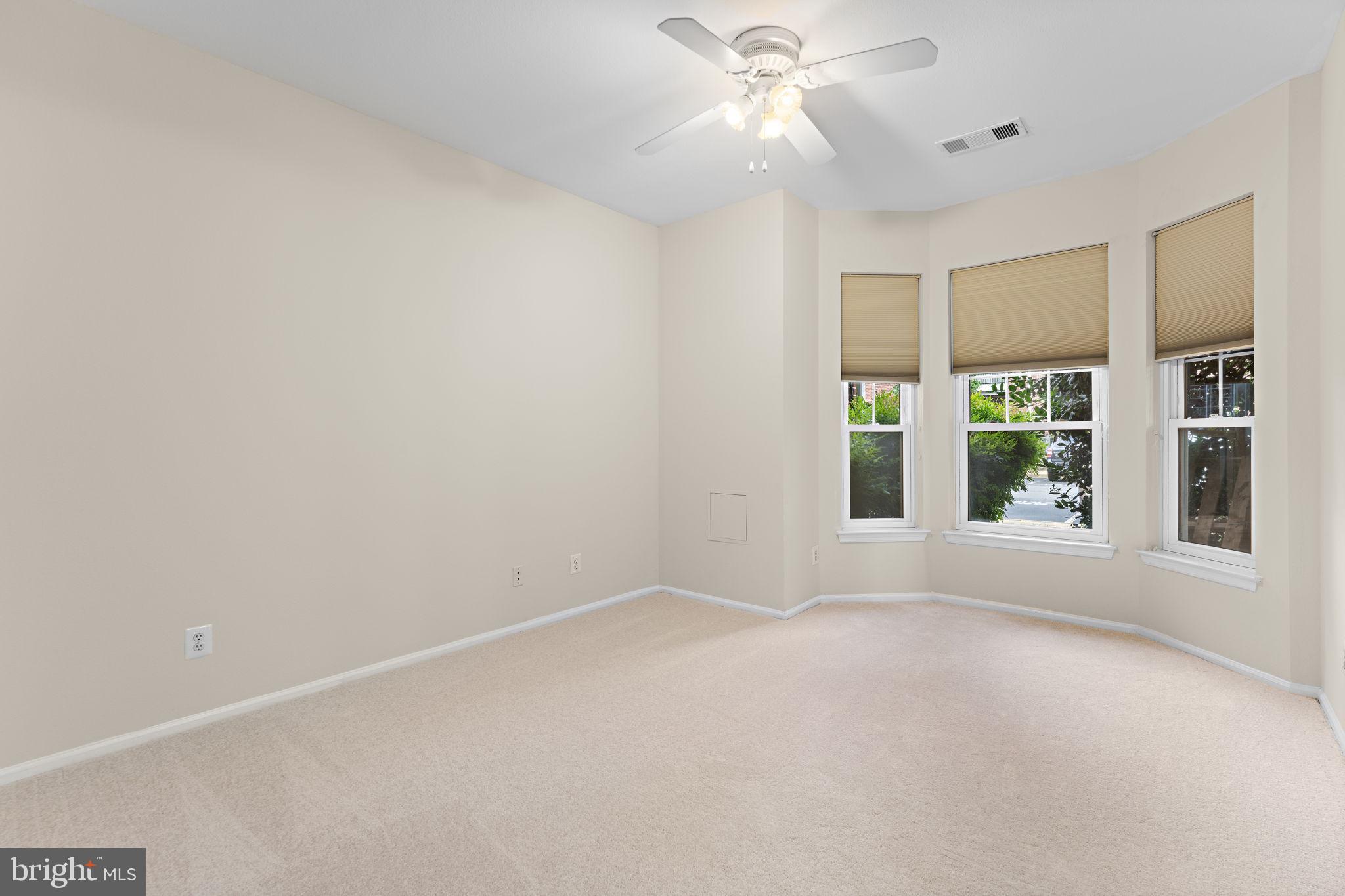 GATES OF MCLEAN - Residential