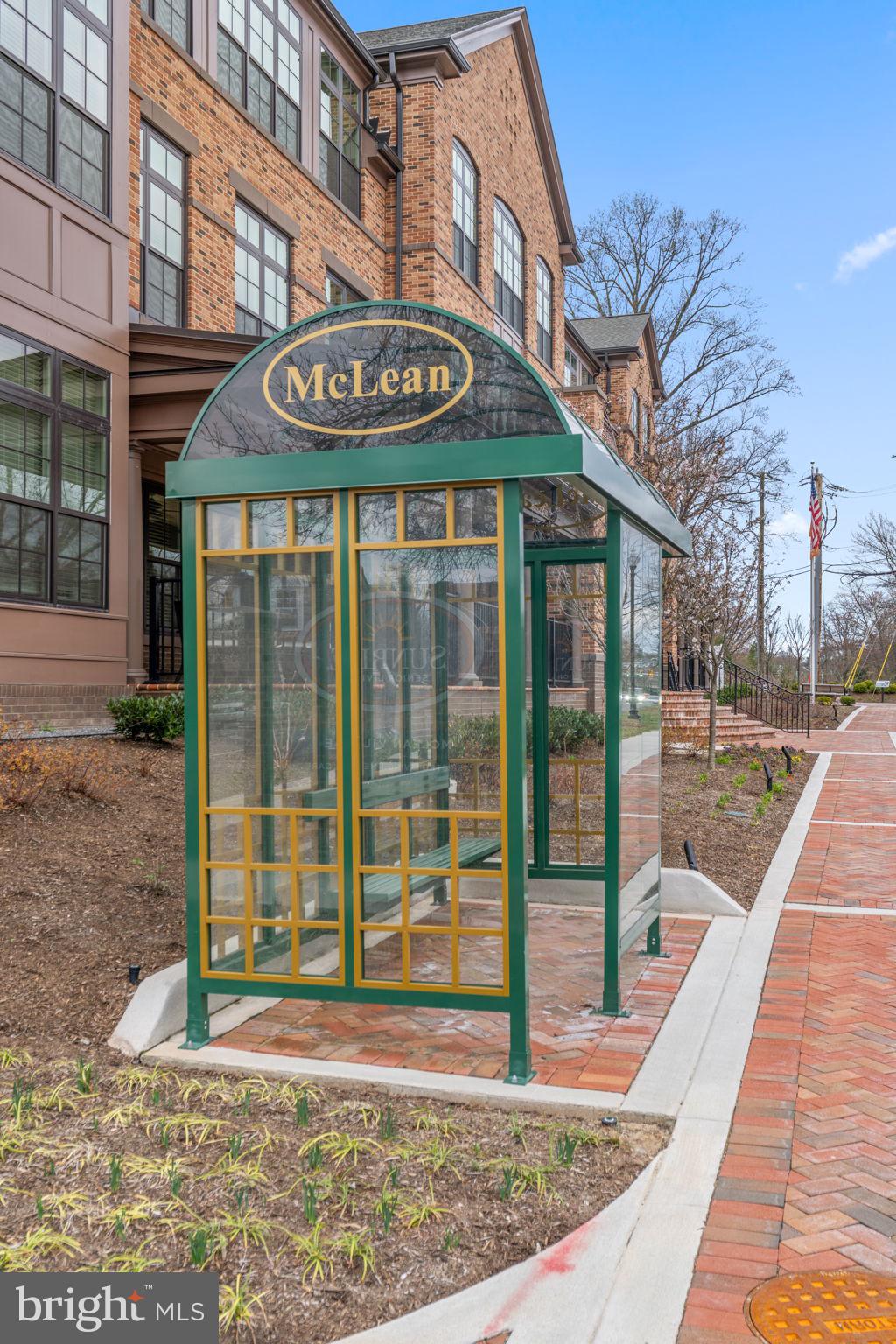 GATES OF MCLEAN - Residential