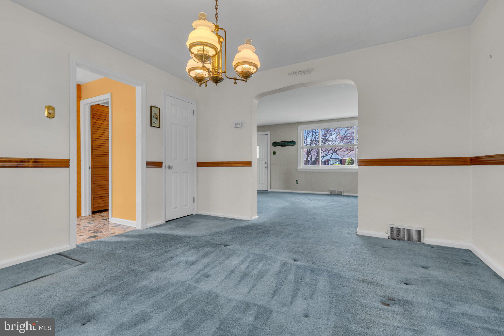 MORELAND MANOR - Residential