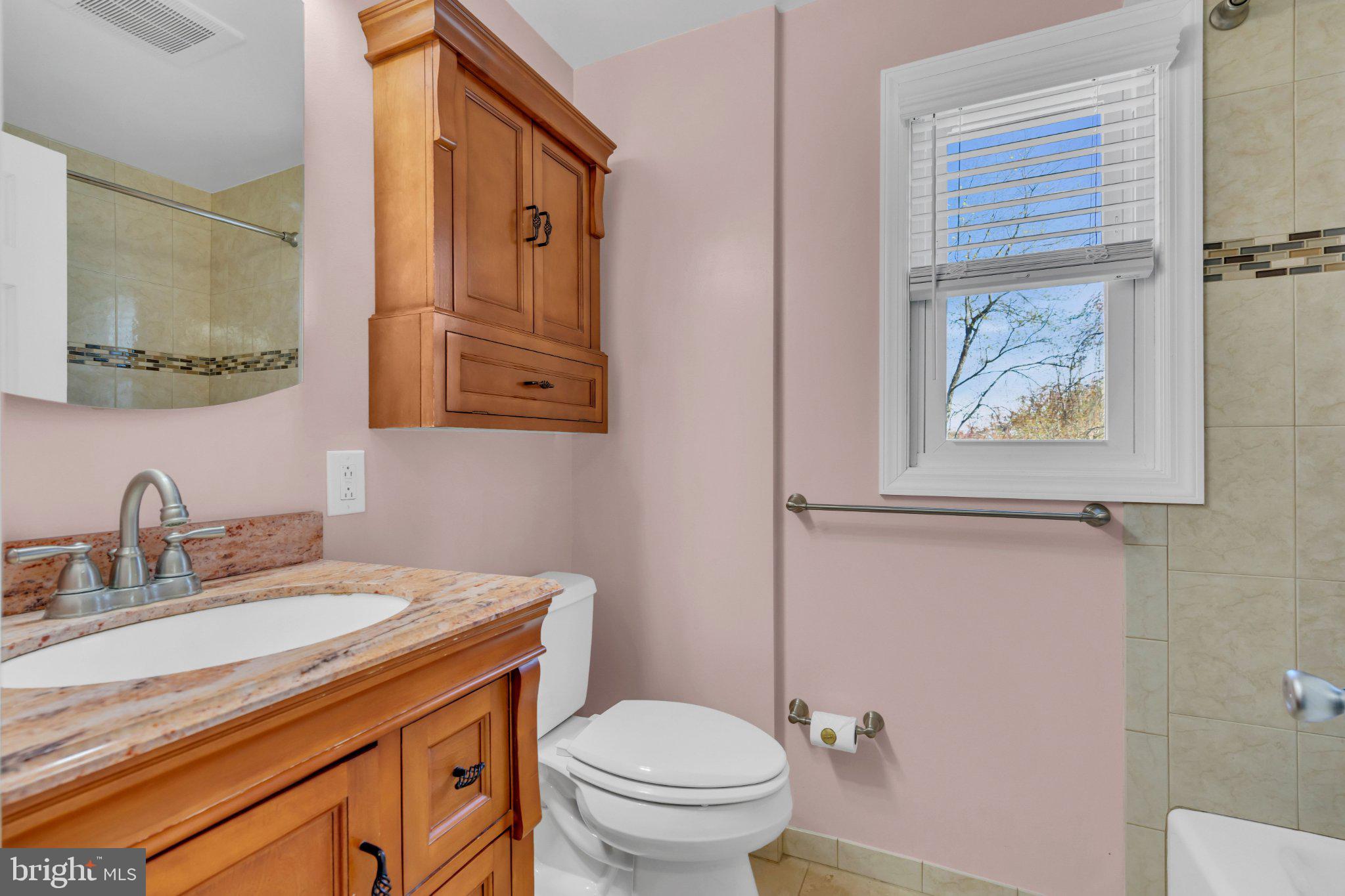 MORELAND MANOR - Residential