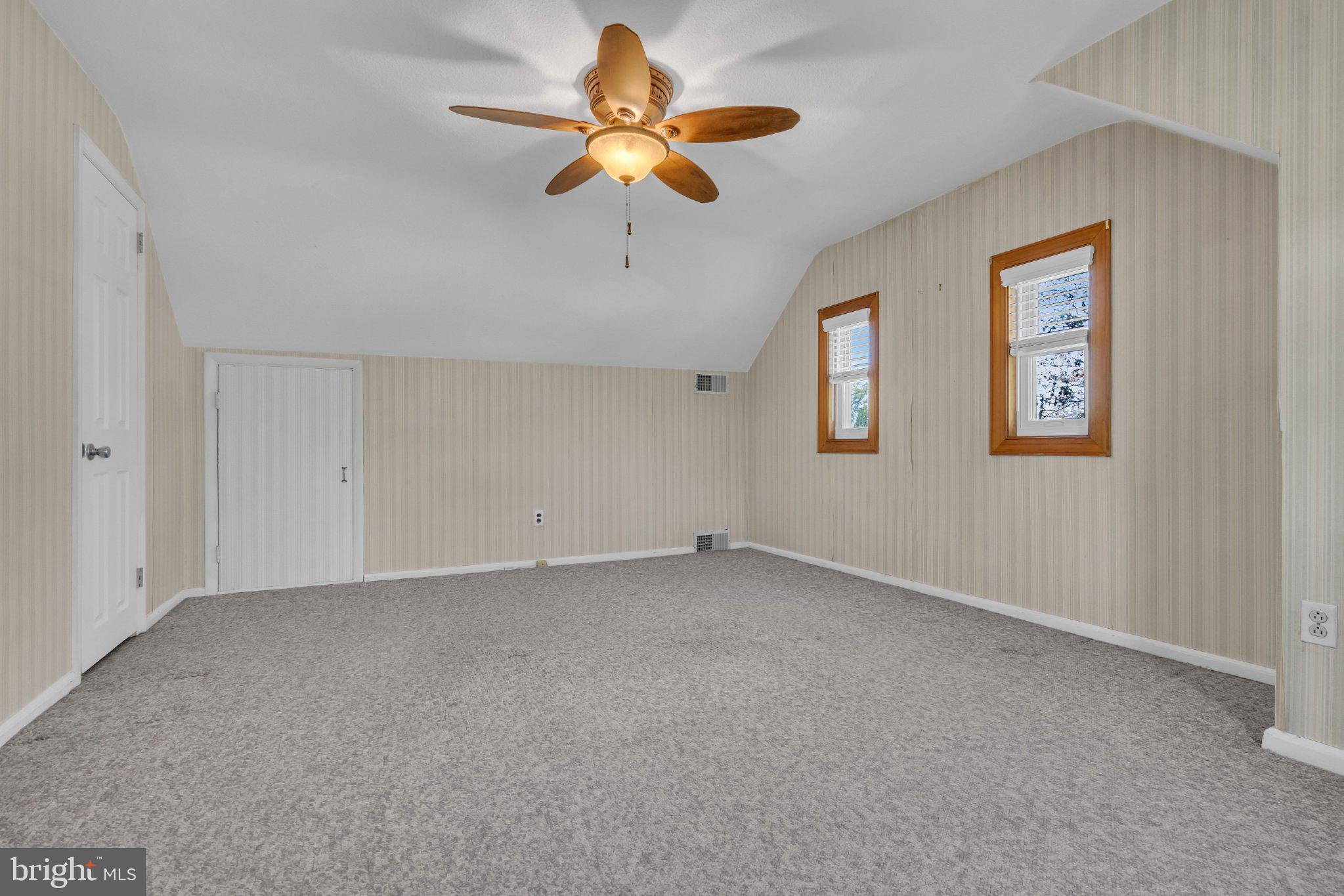 MORELAND MANOR - Residential