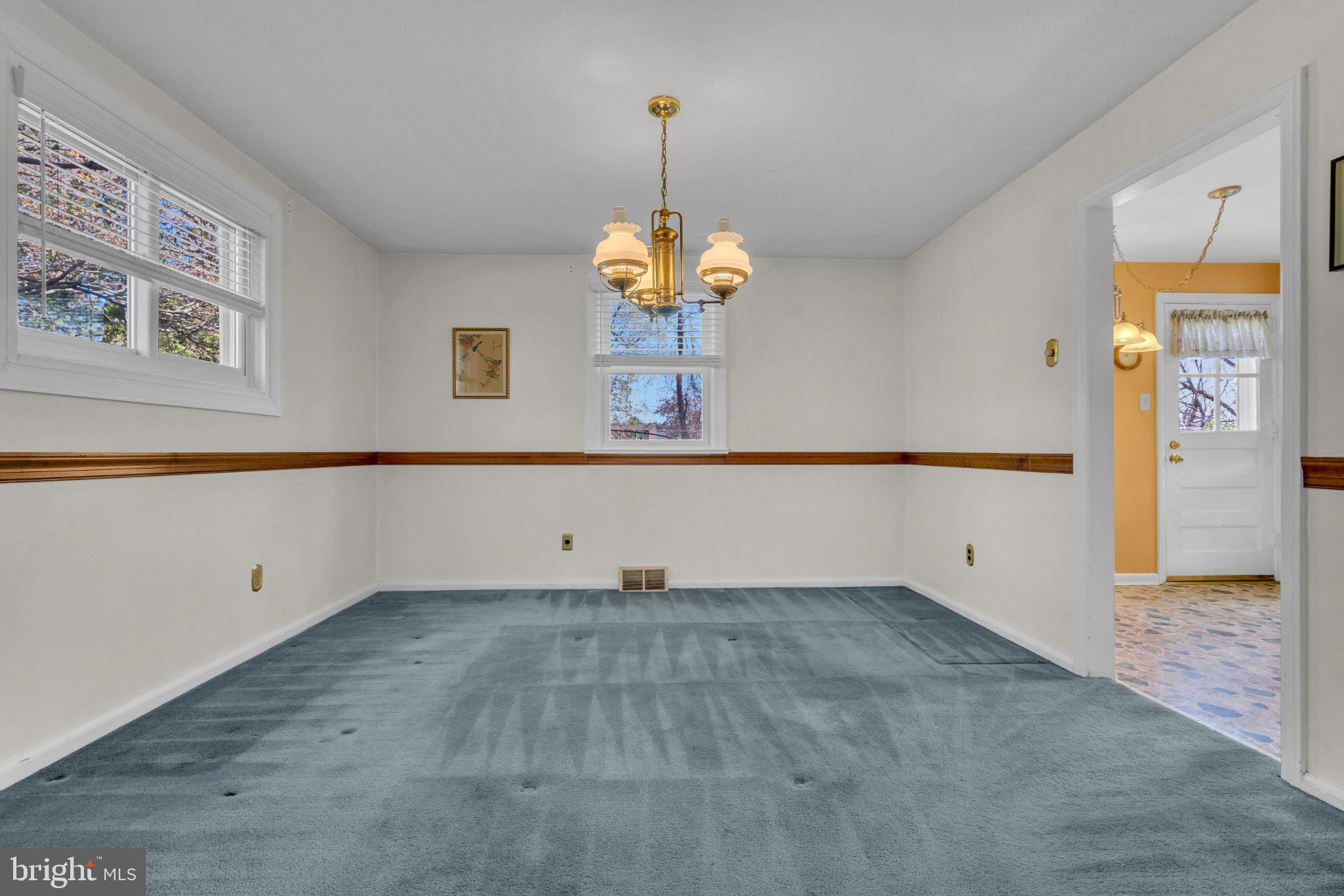 MORELAND MANOR - Residential