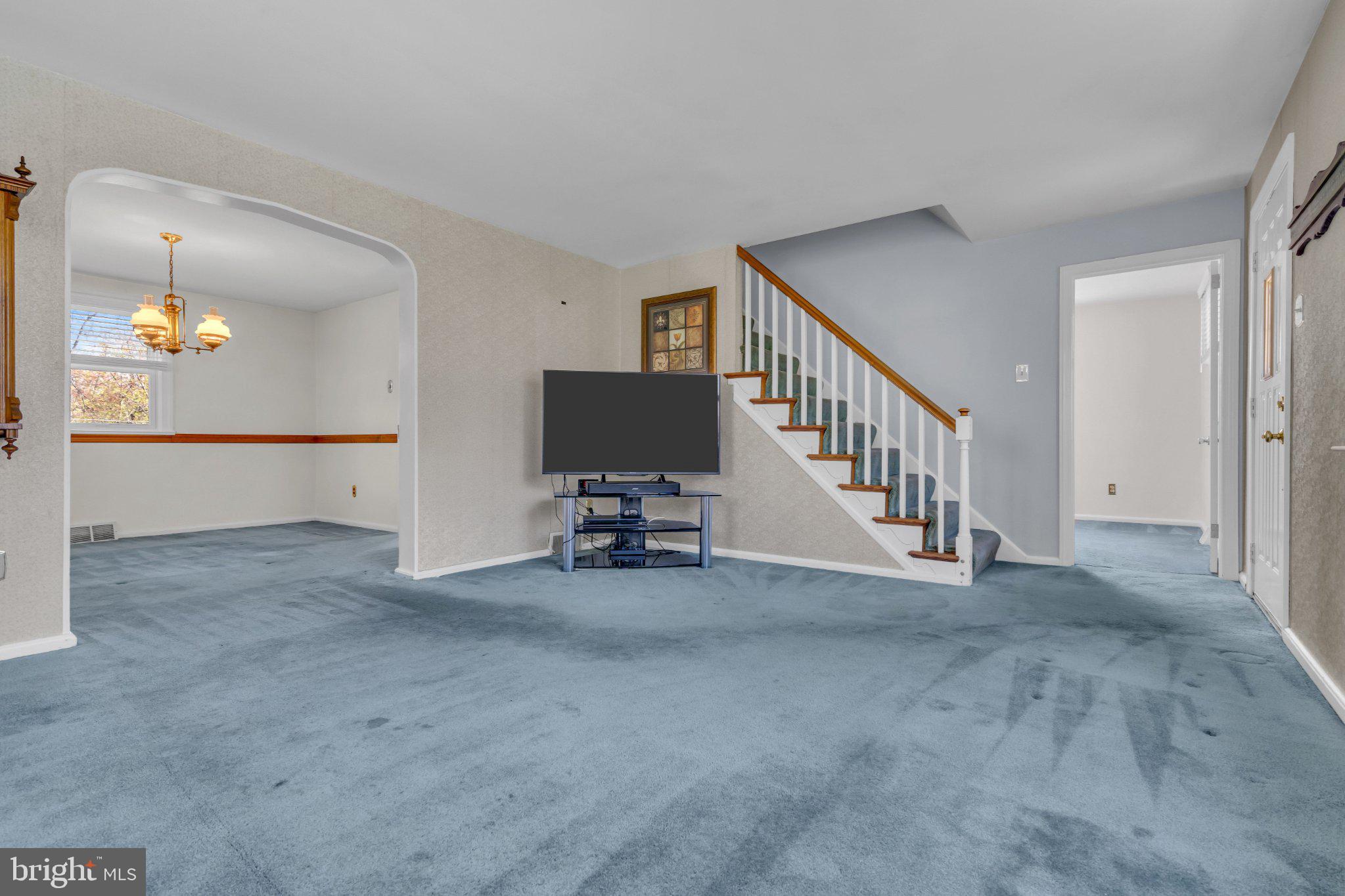 MORELAND MANOR - Residential