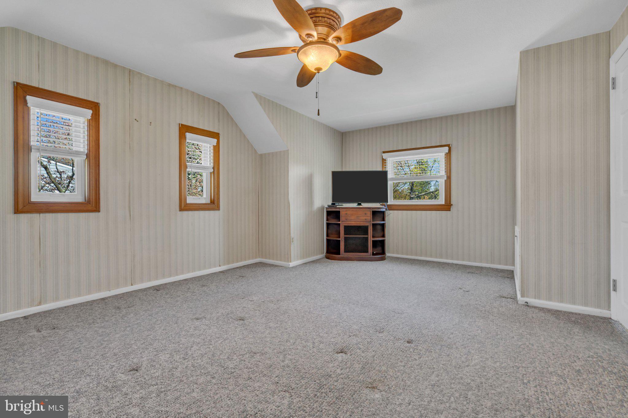 MORELAND MANOR - Residential