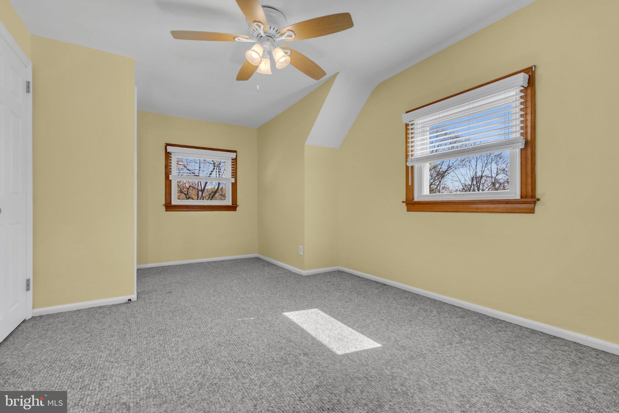 MORELAND MANOR - Residential