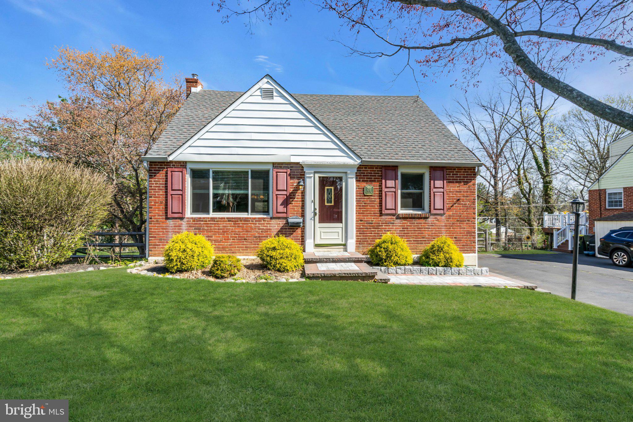 MORELAND MANOR - Residential