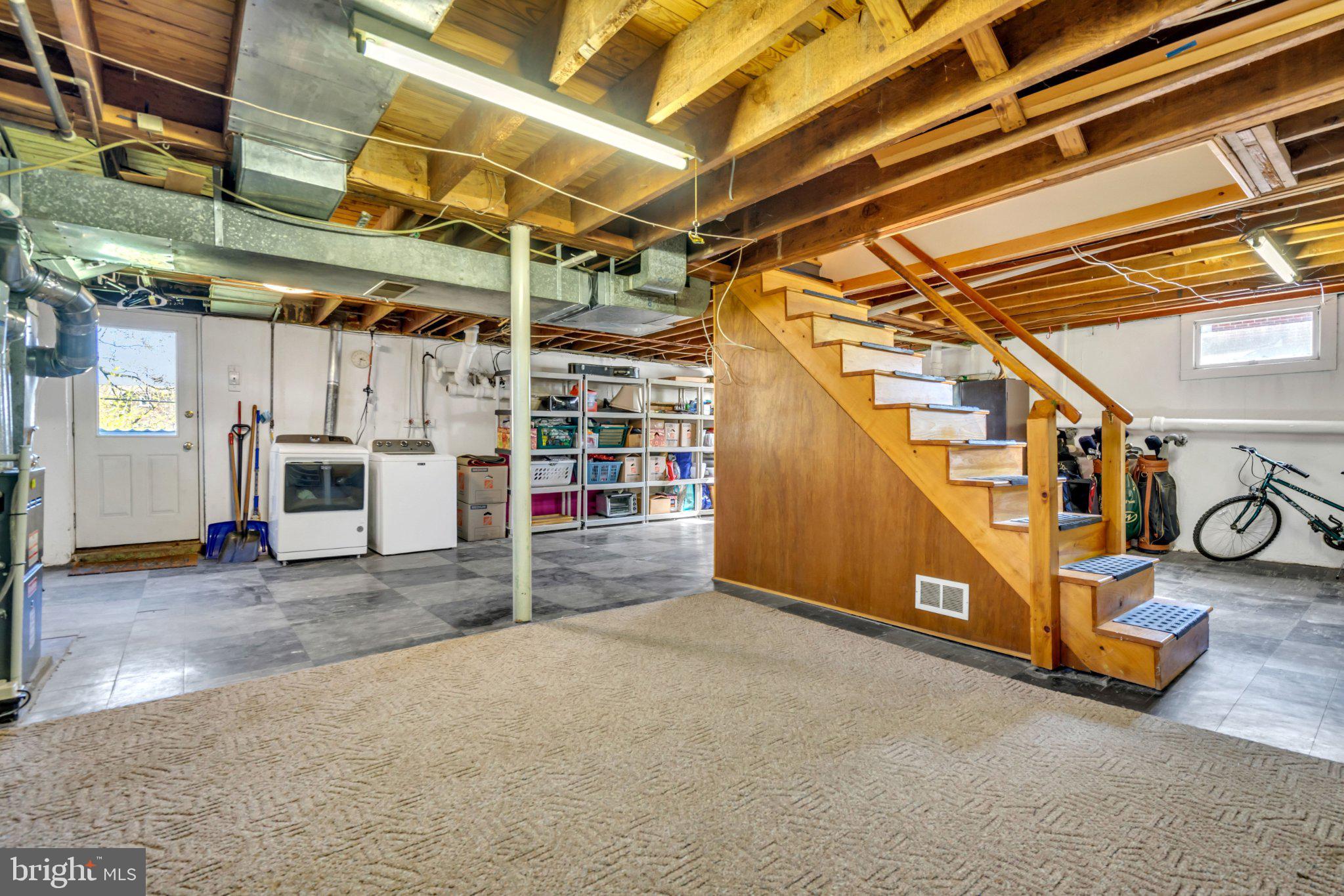 MORELAND MANOR - Residential