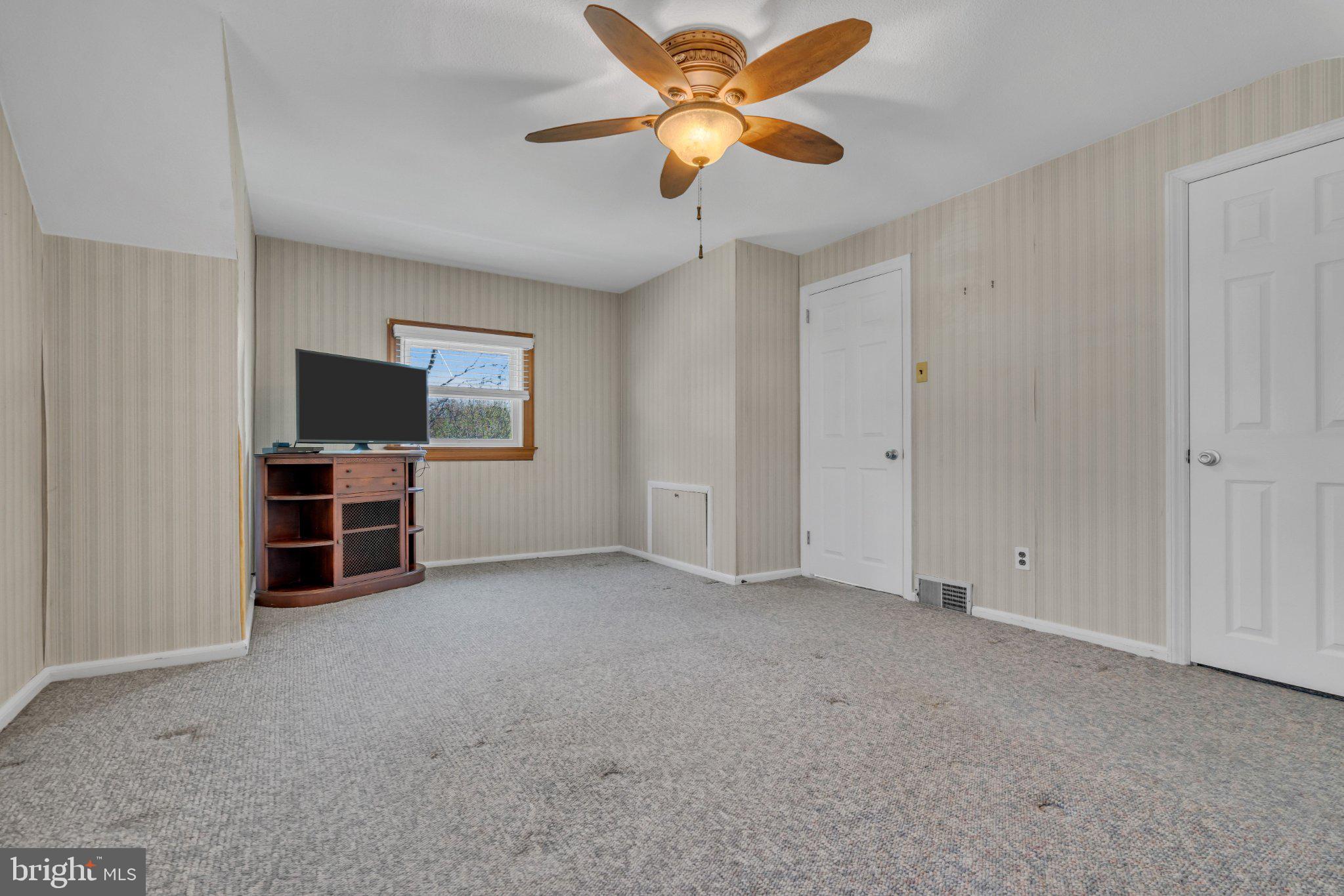 MORELAND MANOR - Residential