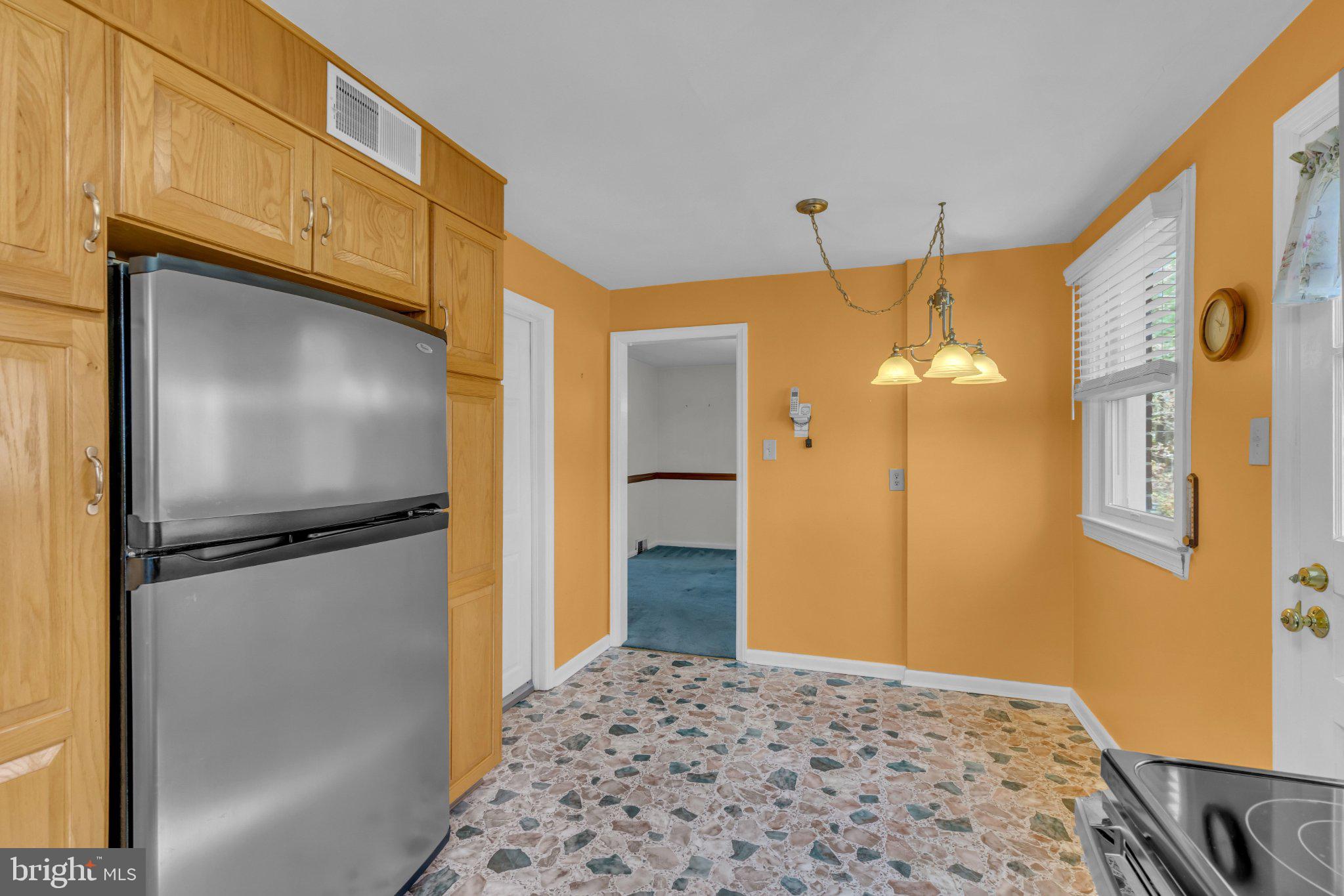 MORELAND MANOR - Residential