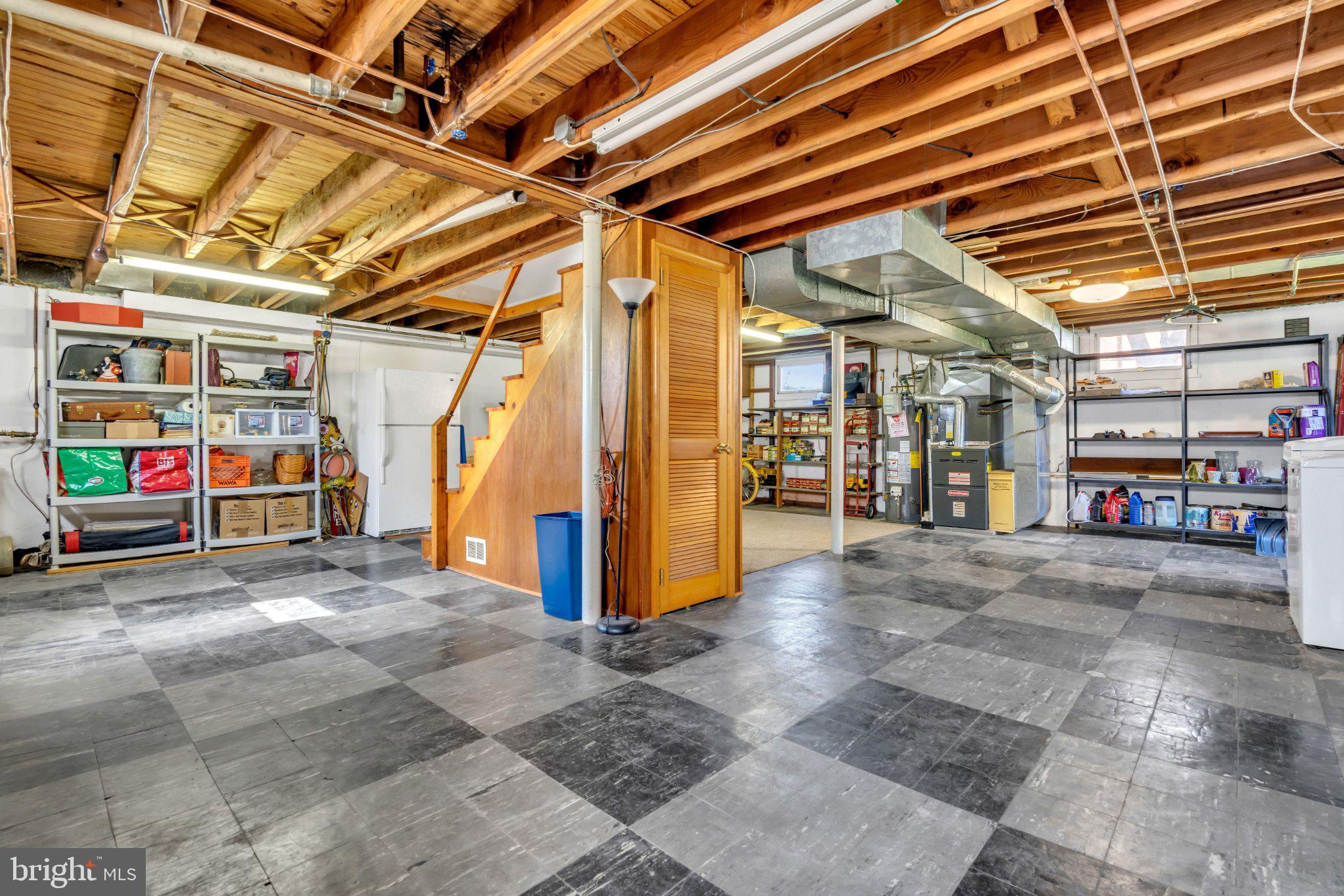 MORELAND MANOR - Residential