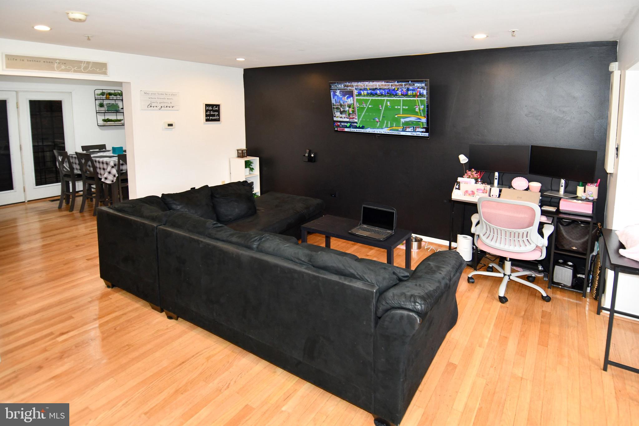 6101 W HIL MAR CIRCLE