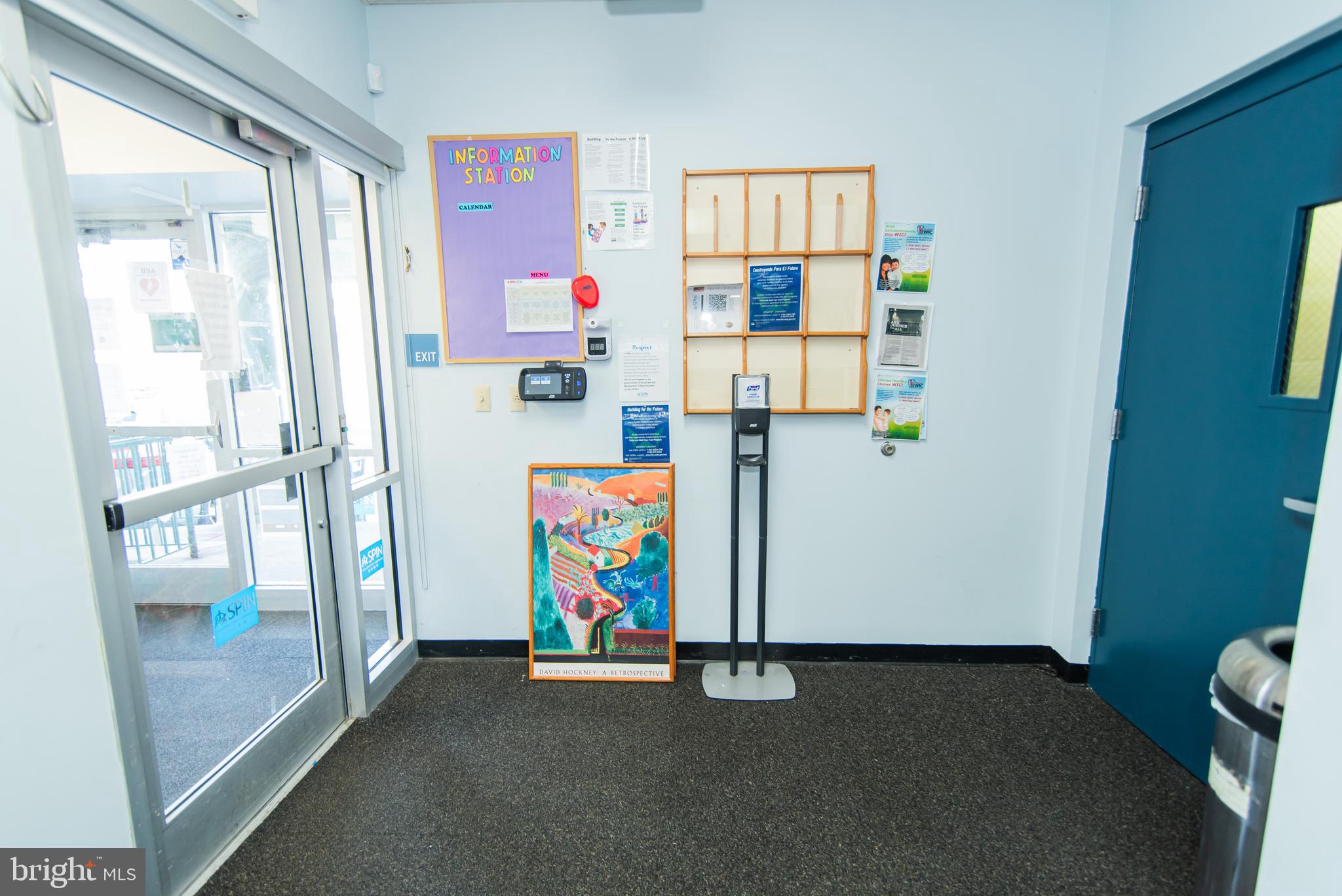 FRANKFORD - Commercial Sale