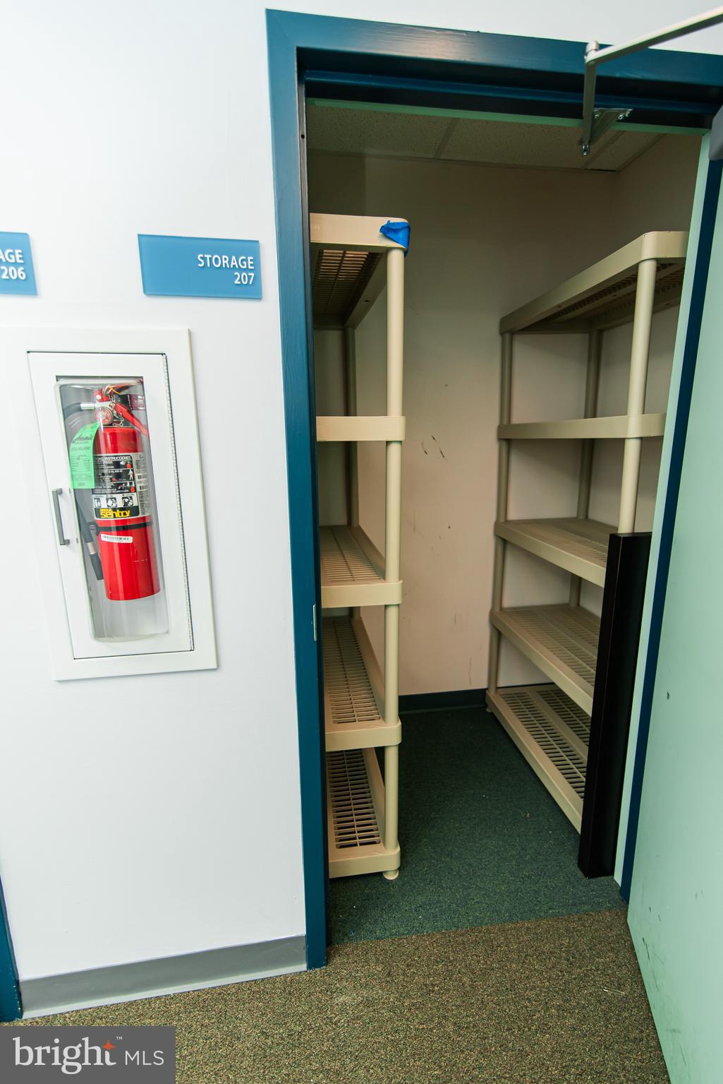 FRANKFORD - Commercial Sale