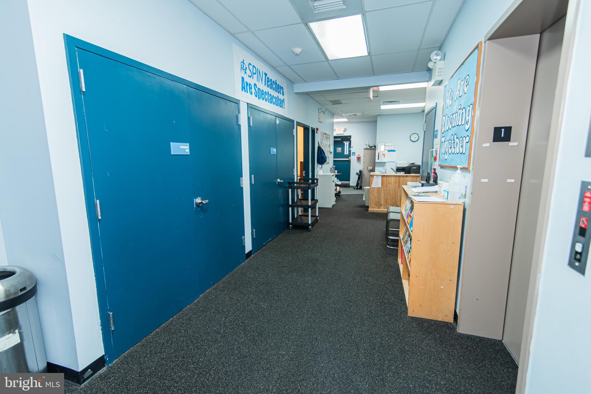 FRANKFORD - Commercial Sale