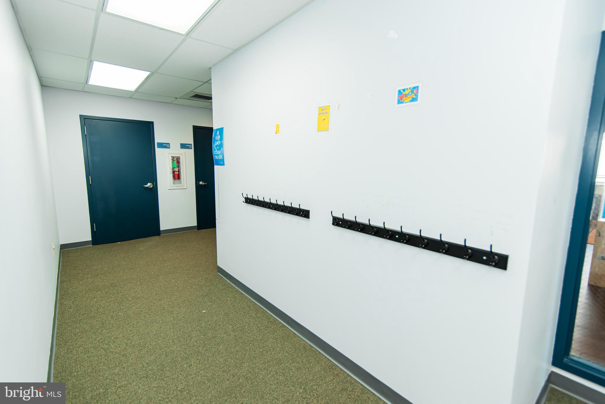 FRANKFORD - Commercial Sale