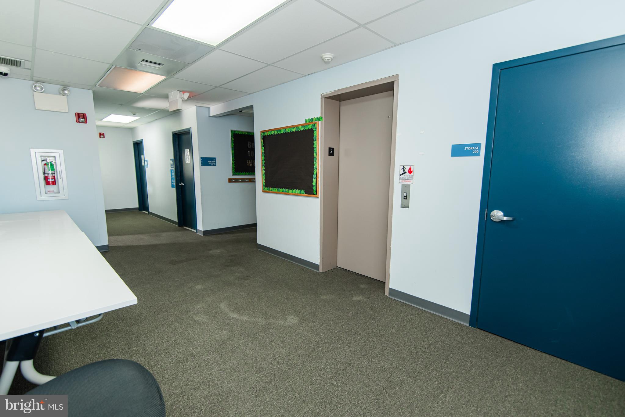 FRANKFORD - Commercial Sale