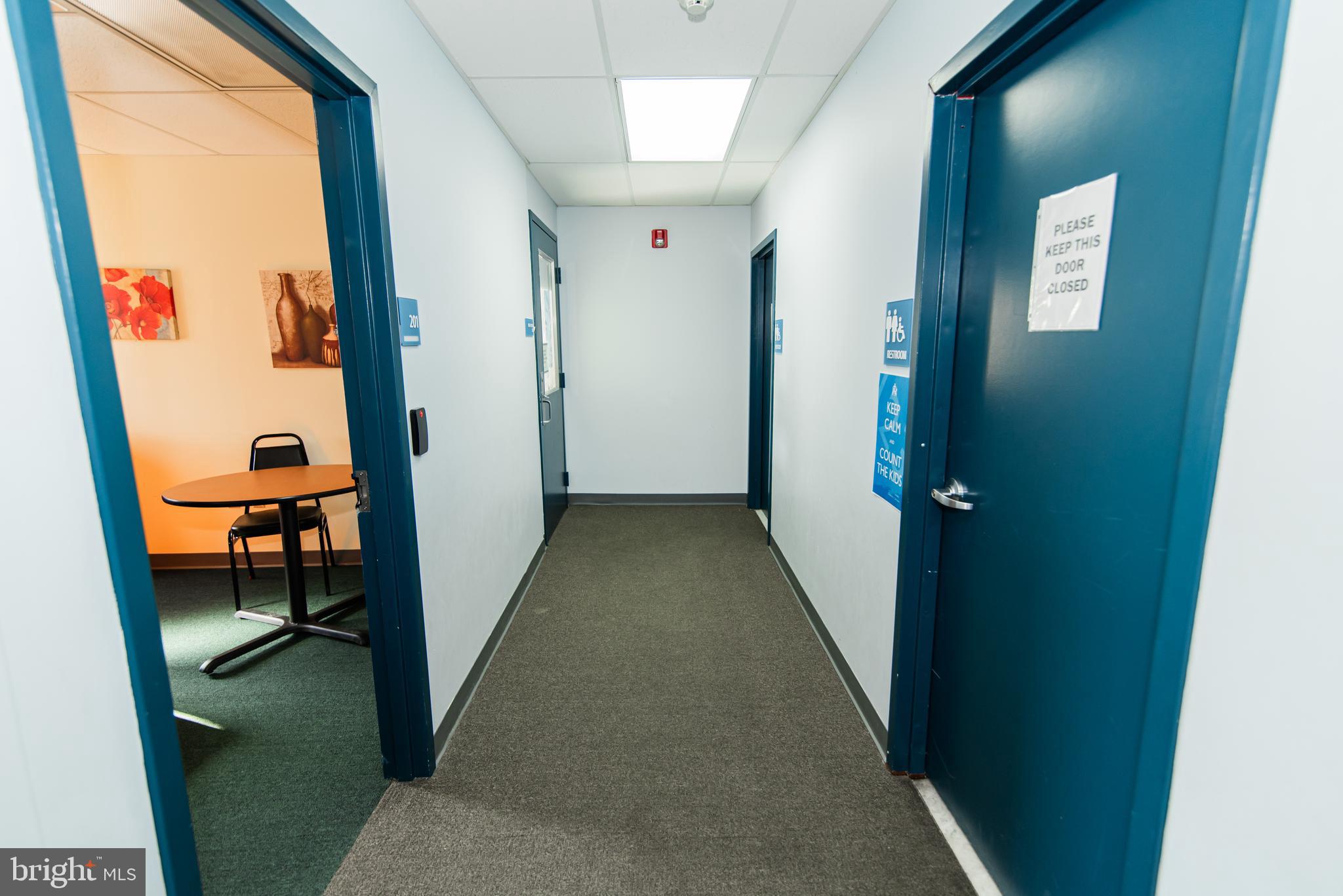 FRANKFORD - Commercial Sale