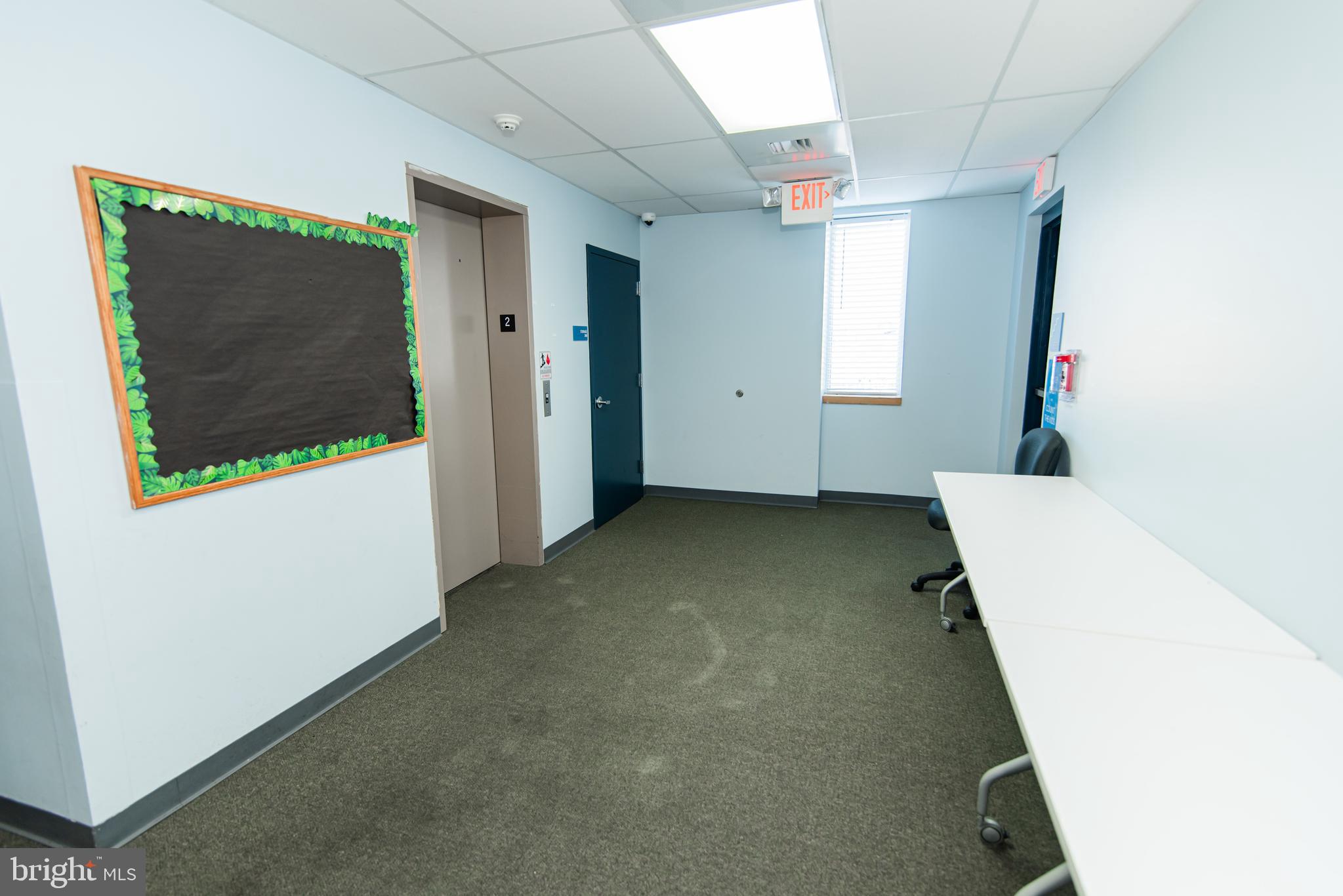 FRANKFORD - Commercial Sale